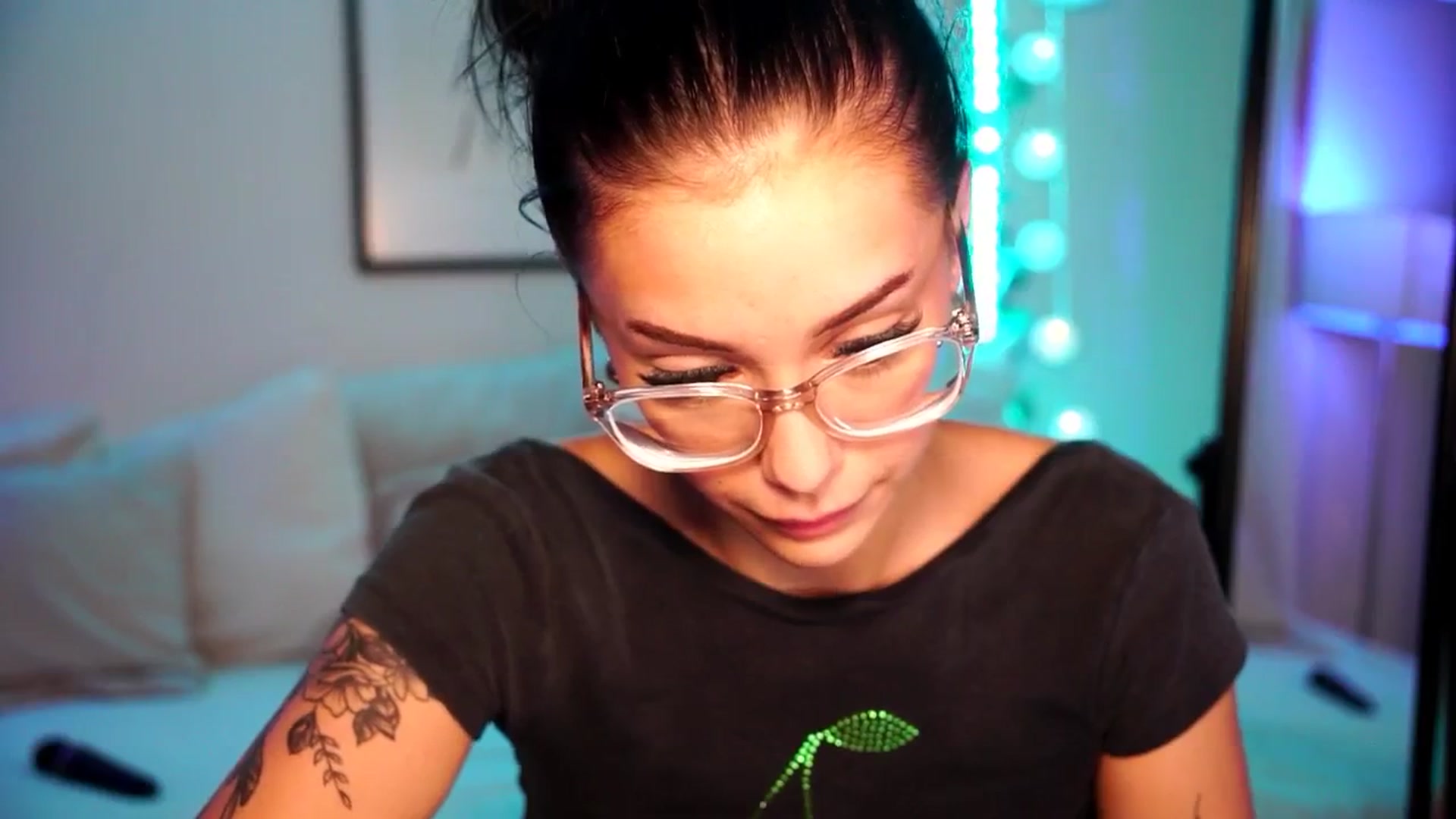 Gallery image thumbnail from Naomii18's myfreecams stream on, 06/30/2024, 16:23 image 10 of 20