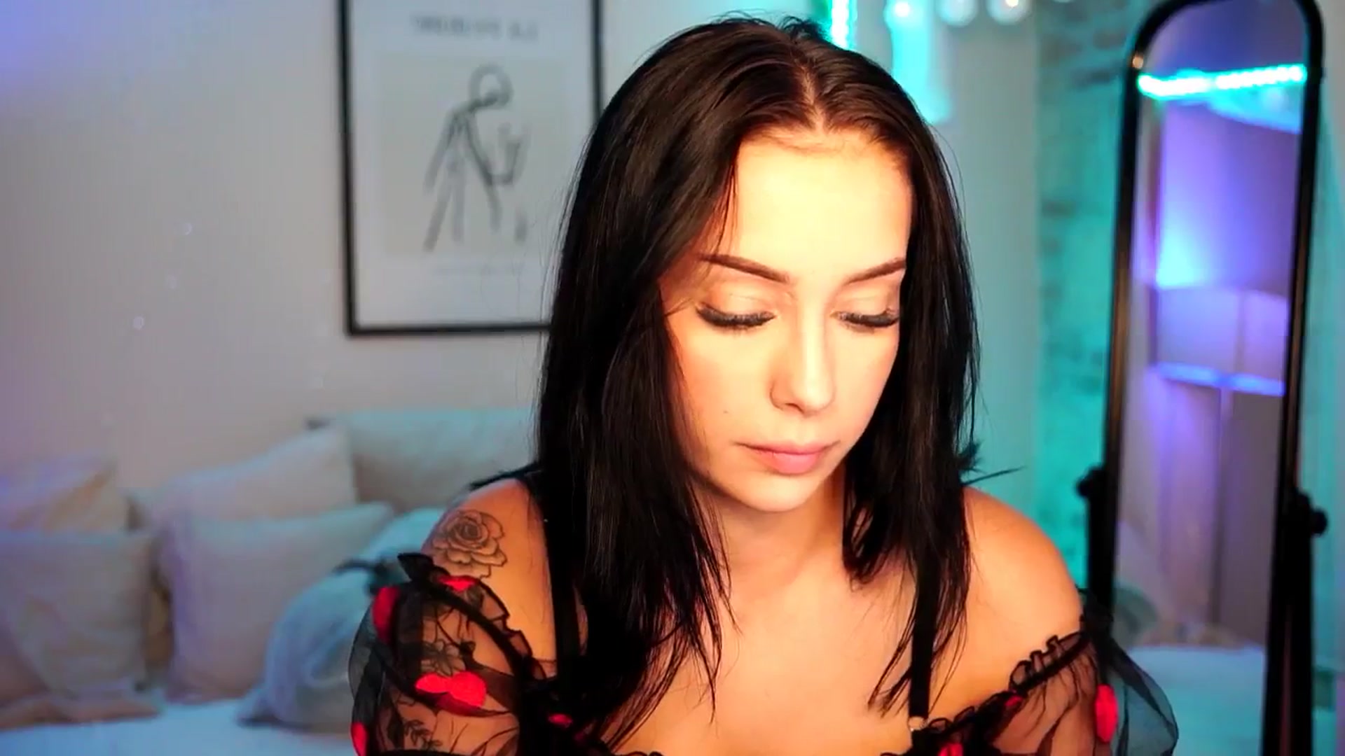 Gallery image thumbnail from Naomii18's myfreecams stream on, 07/01/2024, 16:18 image 19 of 20