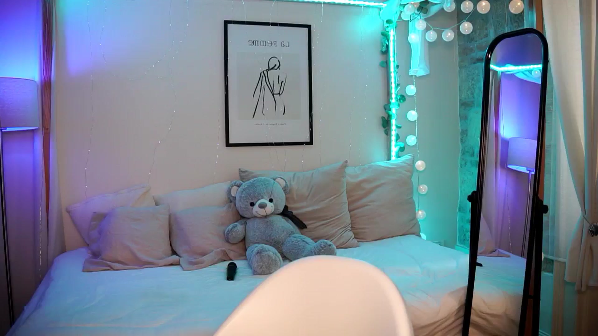 Gallery image thumbnail from Naomii18's myfreecams stream on, 07/03/2024, 12:40 image 1 of 20