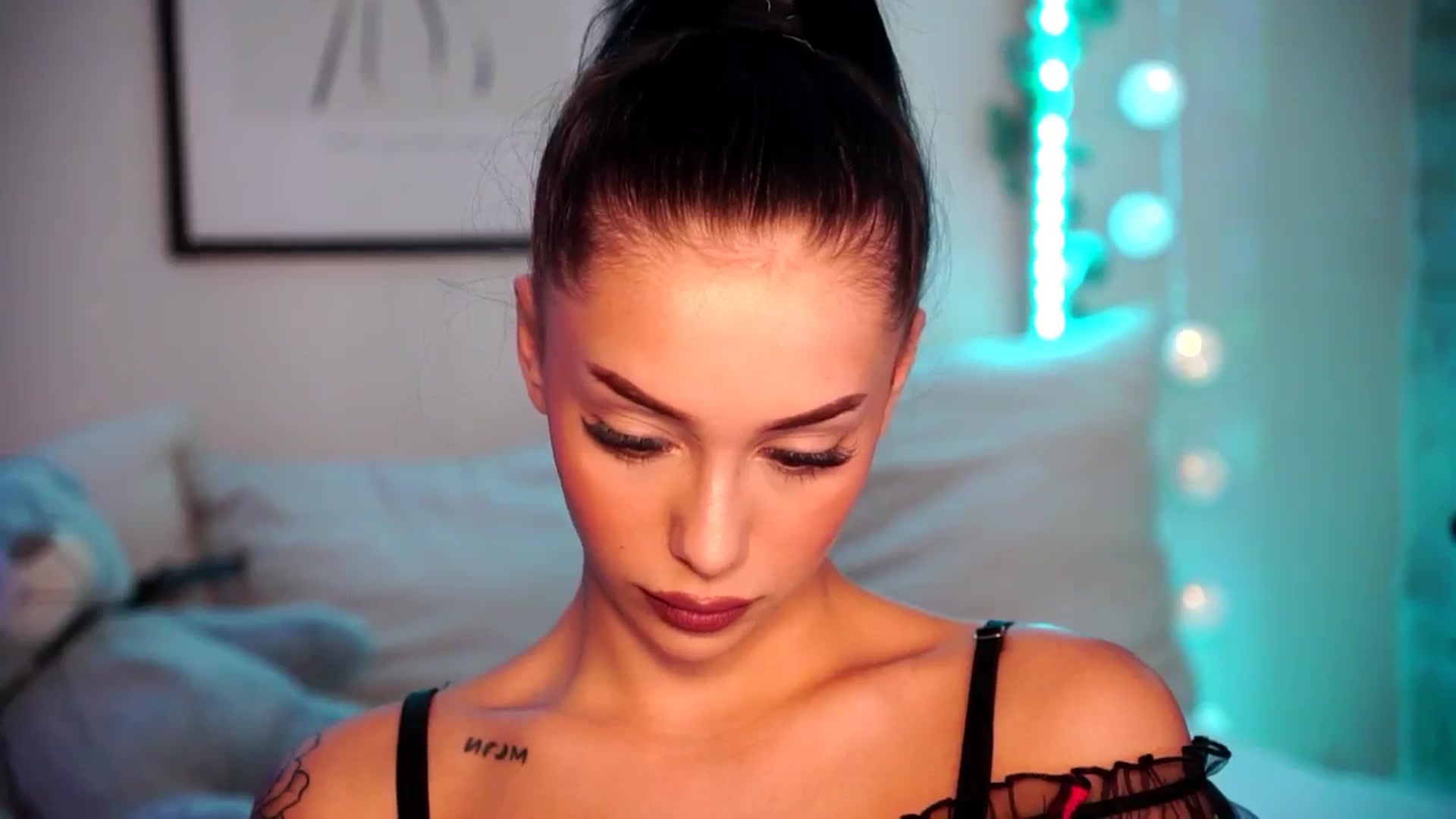 Gallery image thumbnail from Naomii18's myfreecams stream on, 07/04/2024, 12:31 image 18 of 20