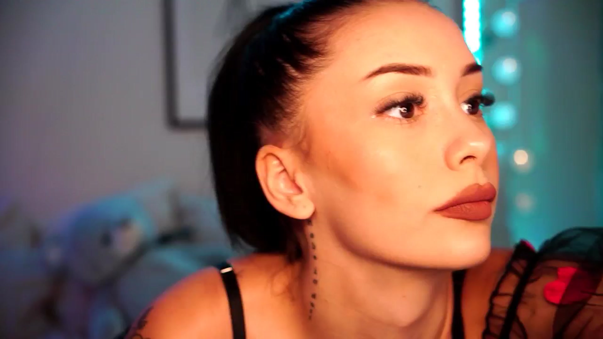 Gallery image thumbnail from Naomii18's myfreecams stream on, 07/04/2024, 13:47 image 5 of 20