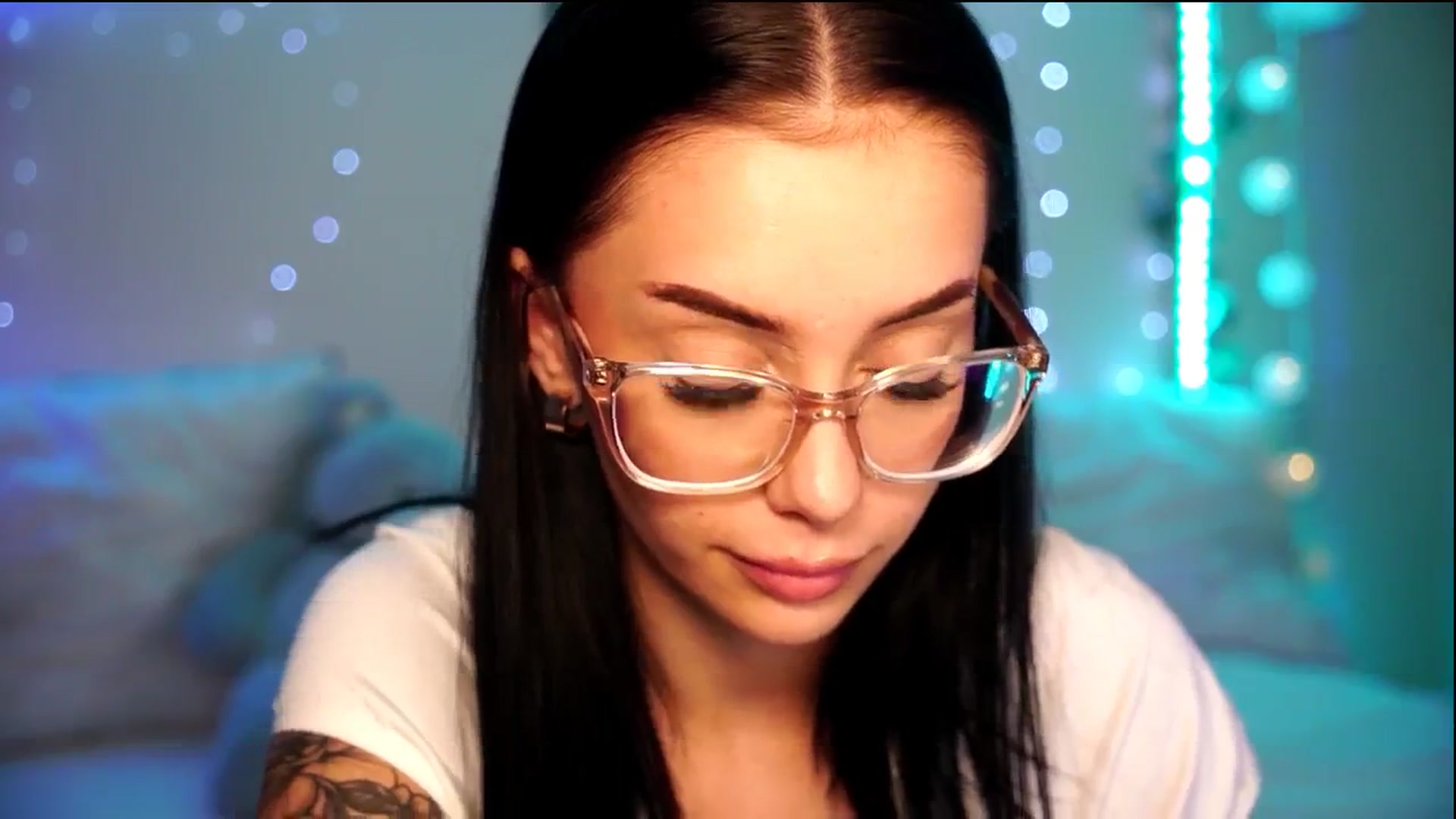 Gallery image thumbnail from Naomii18's myfreecams stream on, 07/06/2024, 15:46 image 17 of 20