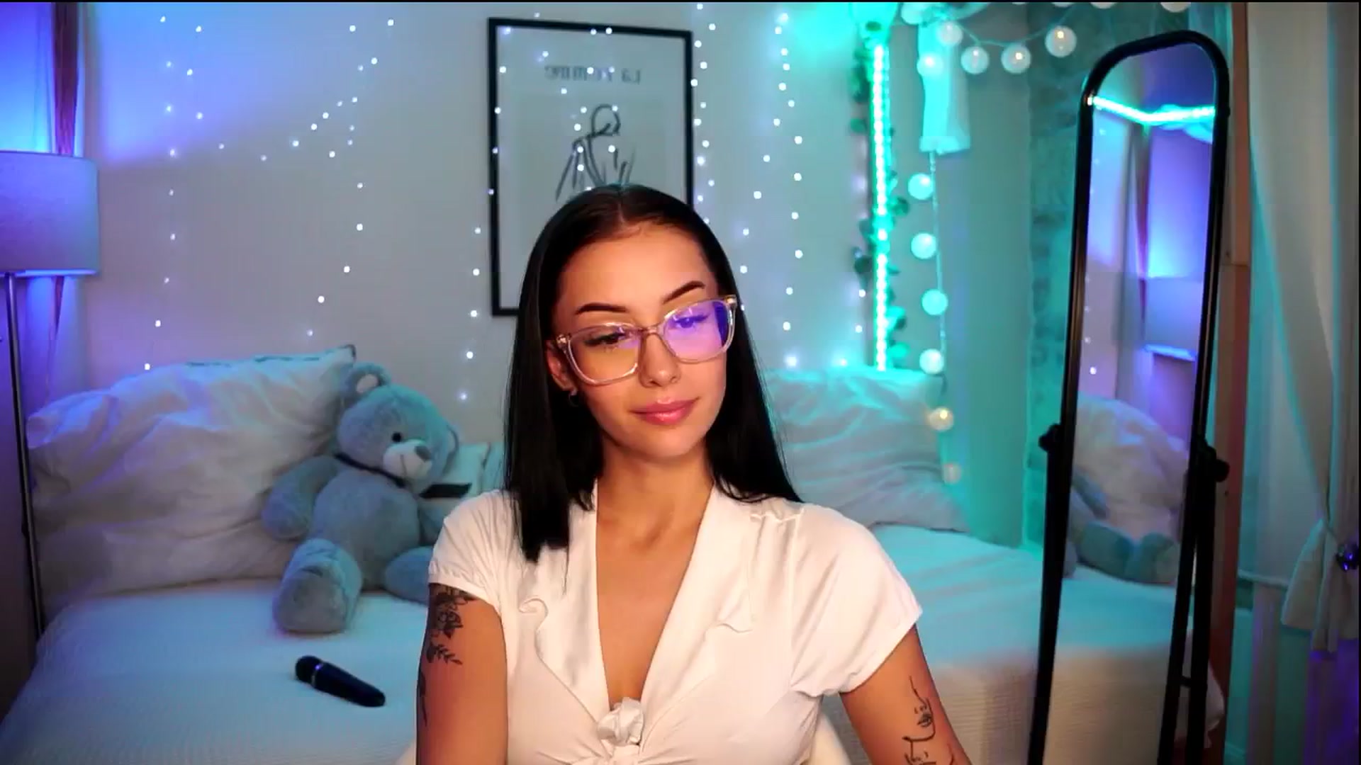 Gallery image thumbnail from Naomii18's myfreecams stream on, 07/06/2024, 15:46 image 1 of 20