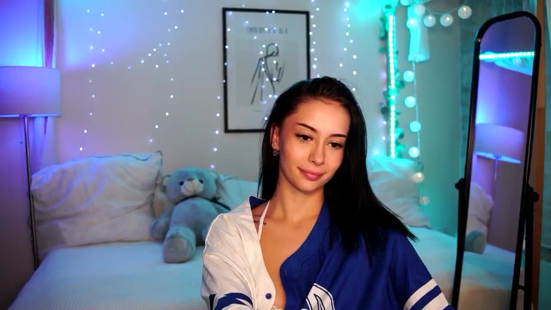 Gallery image thumbnail from Naomii18's myfreecams stream on, 07/08/2024, 16:32 image 3 of 20