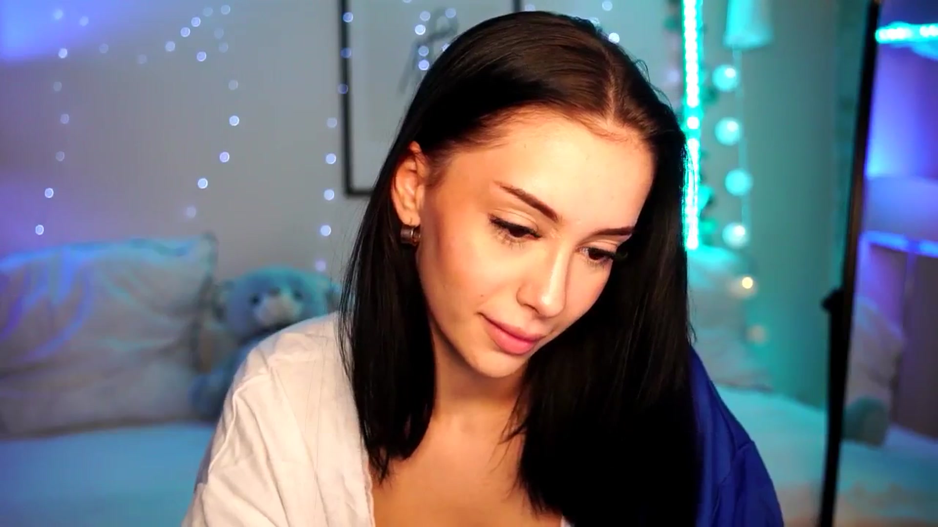 Gallery image thumbnail from Naomii18's myfreecams stream on, 07/08/2024, 16:32 image 9 of 20