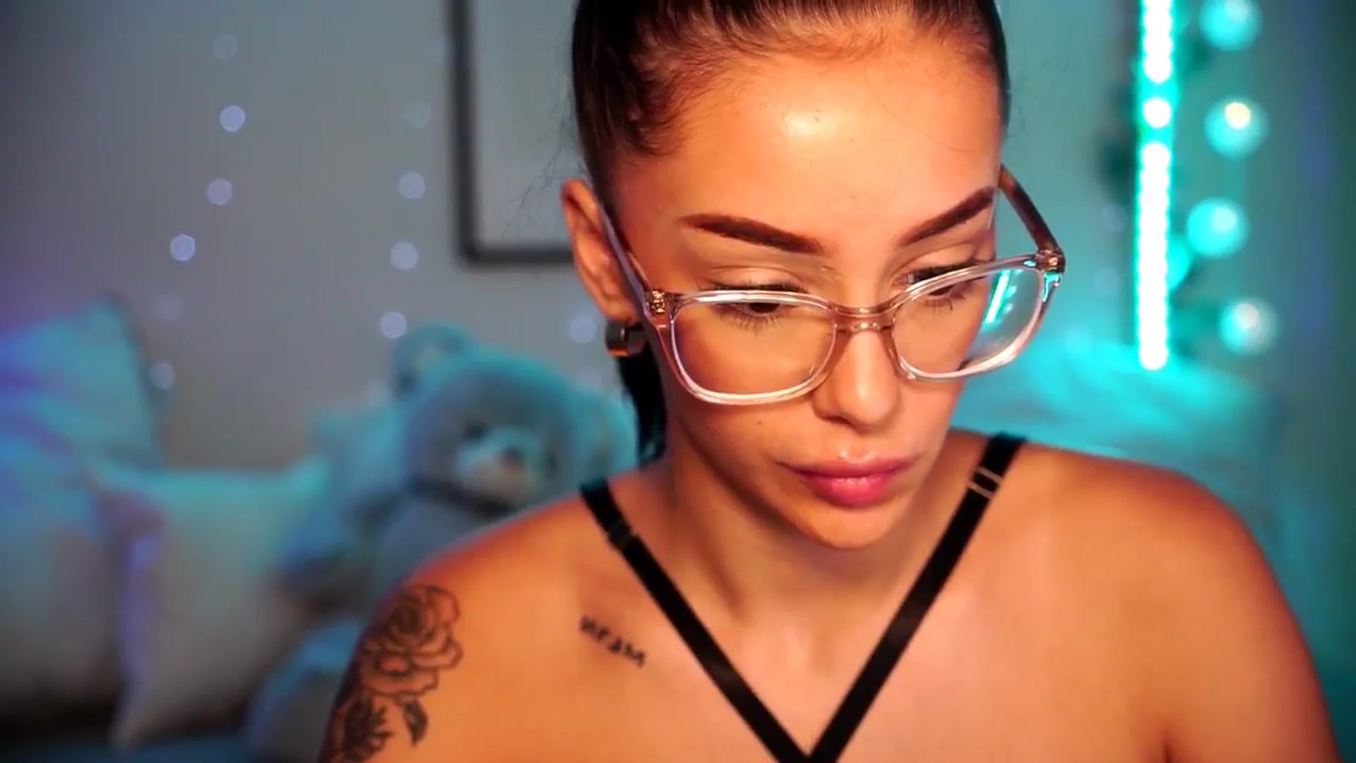 Gallery image thumbnail from Naomii18's myfreecams stream on, 07/09/2024, 15:15 image 11 of 20