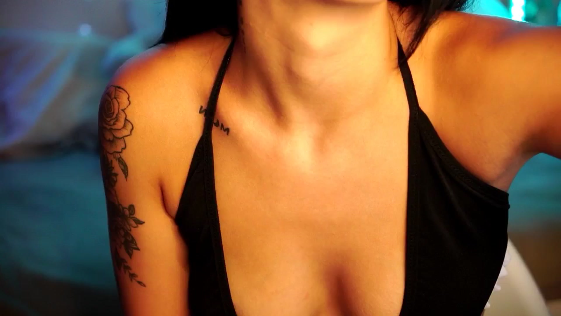 Gallery image thumbnail from Naomii18's myfreecams stream on, 07/13/2024, 14:05 image 10 of 20
