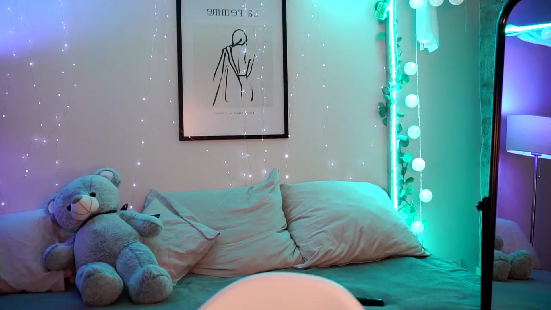 Gallery image thumbnail from Naomii18's myfreecams stream on, 07/13/2024, 16:52 image 5 of 20