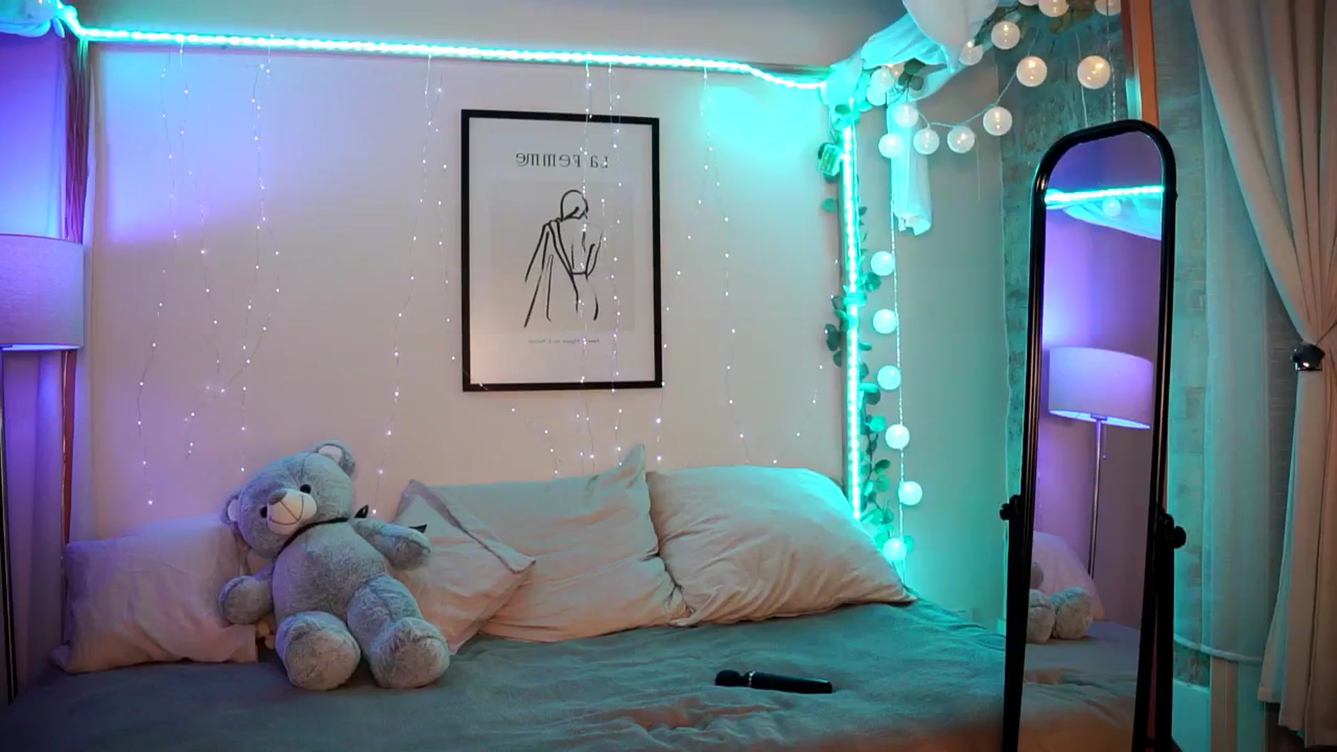 Gallery image thumbnail from Naomii18's myfreecams stream on, 07/13/2024, 19:02 image 9 of 20