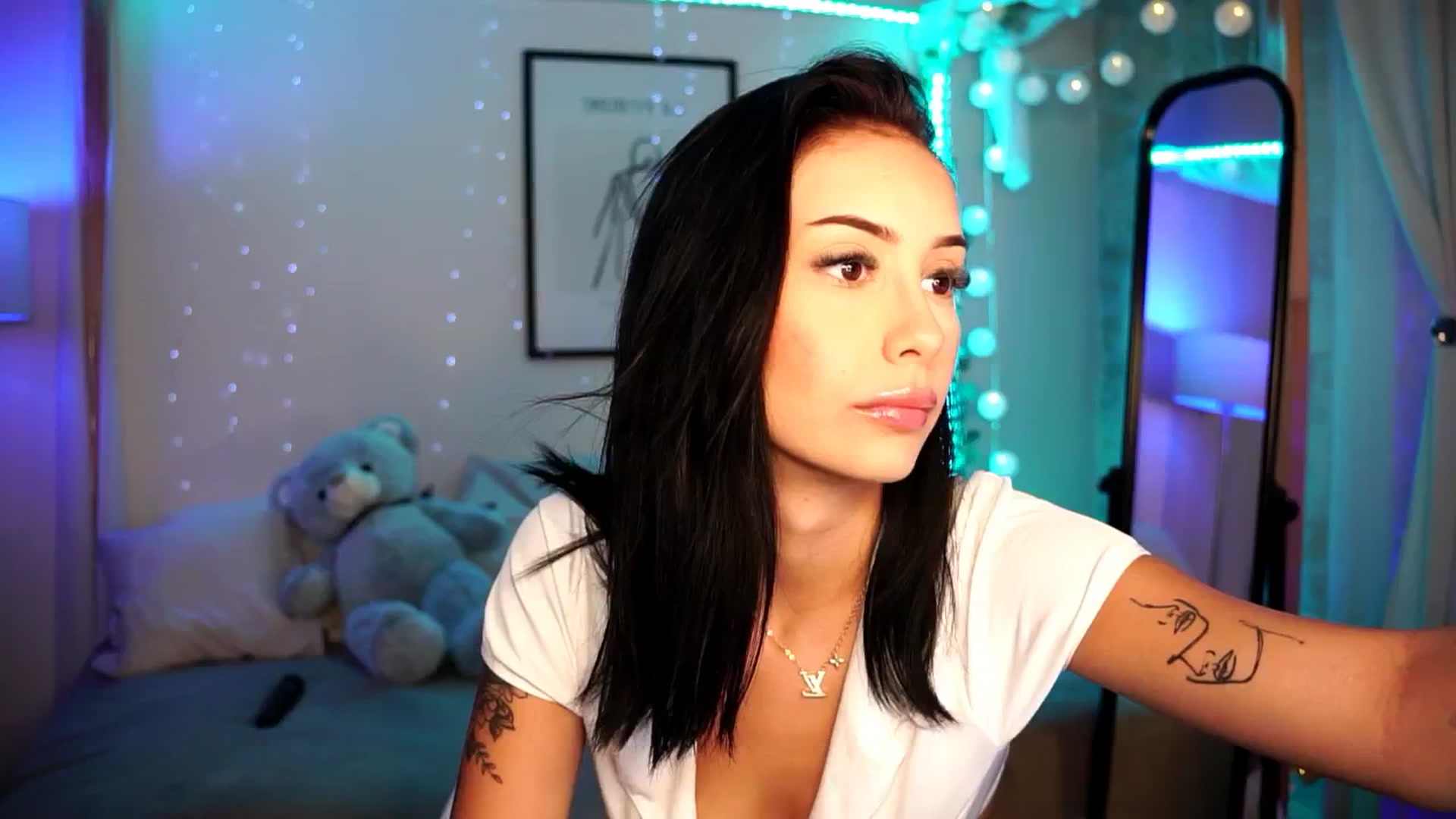 Gallery image thumbnail from Naomii18's myfreecams stream on, 07/14/2024, 17:04 image 14 of 20