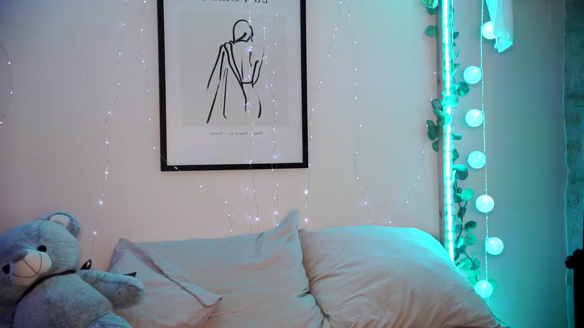 Gallery image thumbnail from Naomii18's myfreecams stream on, 07/14/2024, 17:46 image 1 of 20