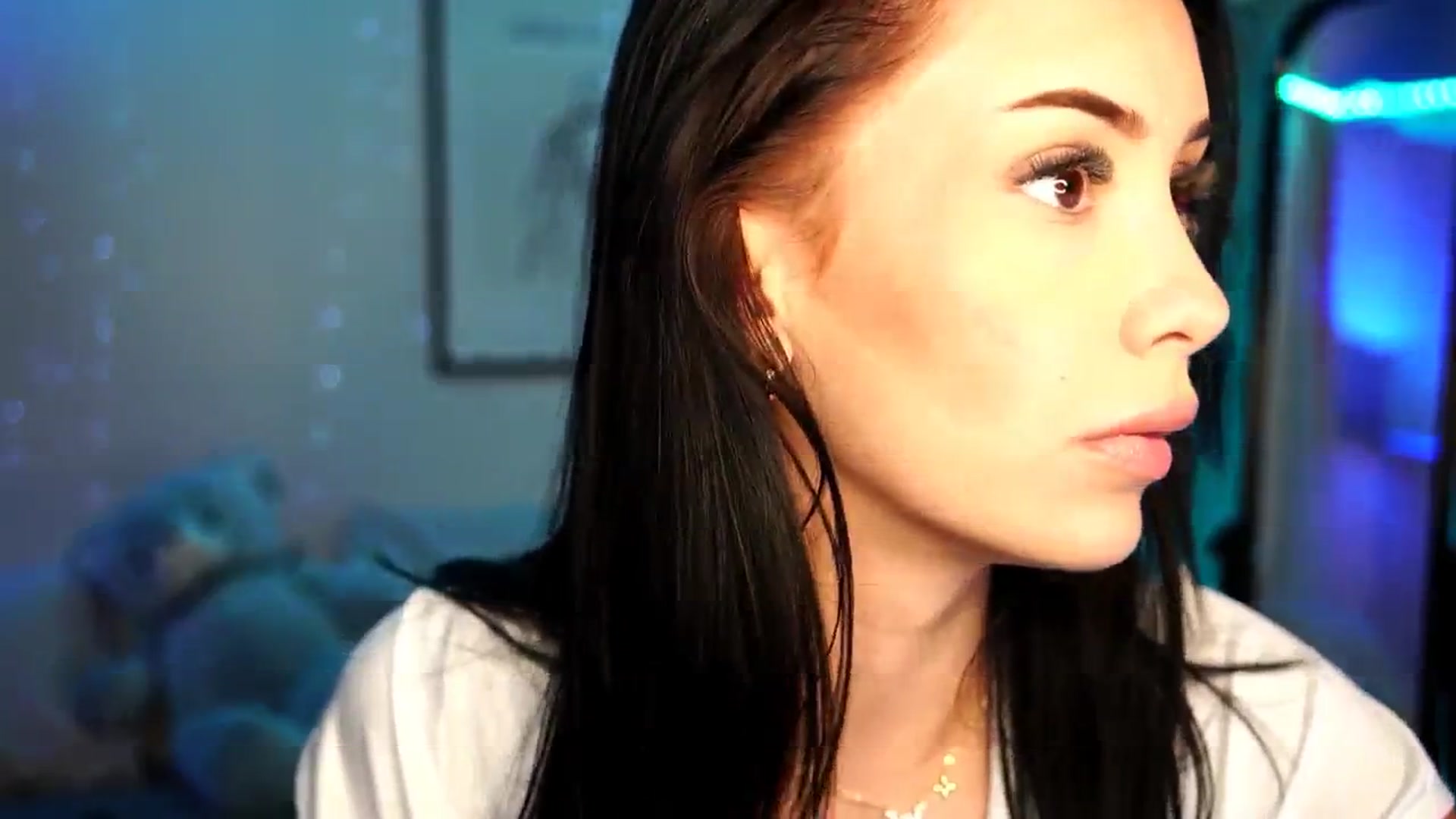 Gallery image thumbnail from Naomii18's myfreecams stream on, 07/14/2024, 17:46 image 17 of 20