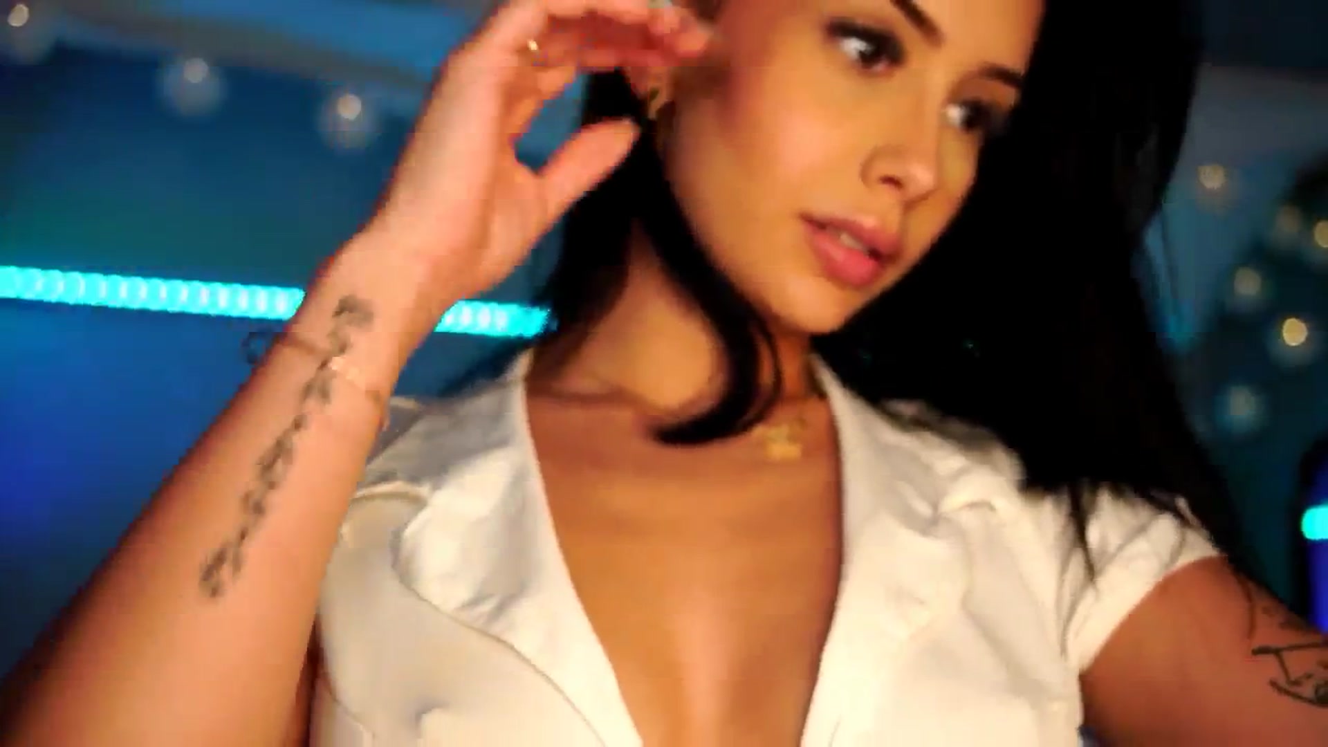 Gallery image thumbnail from Naomii18's myfreecams stream on, 07/14/2024, 19:17 image 8 of 20