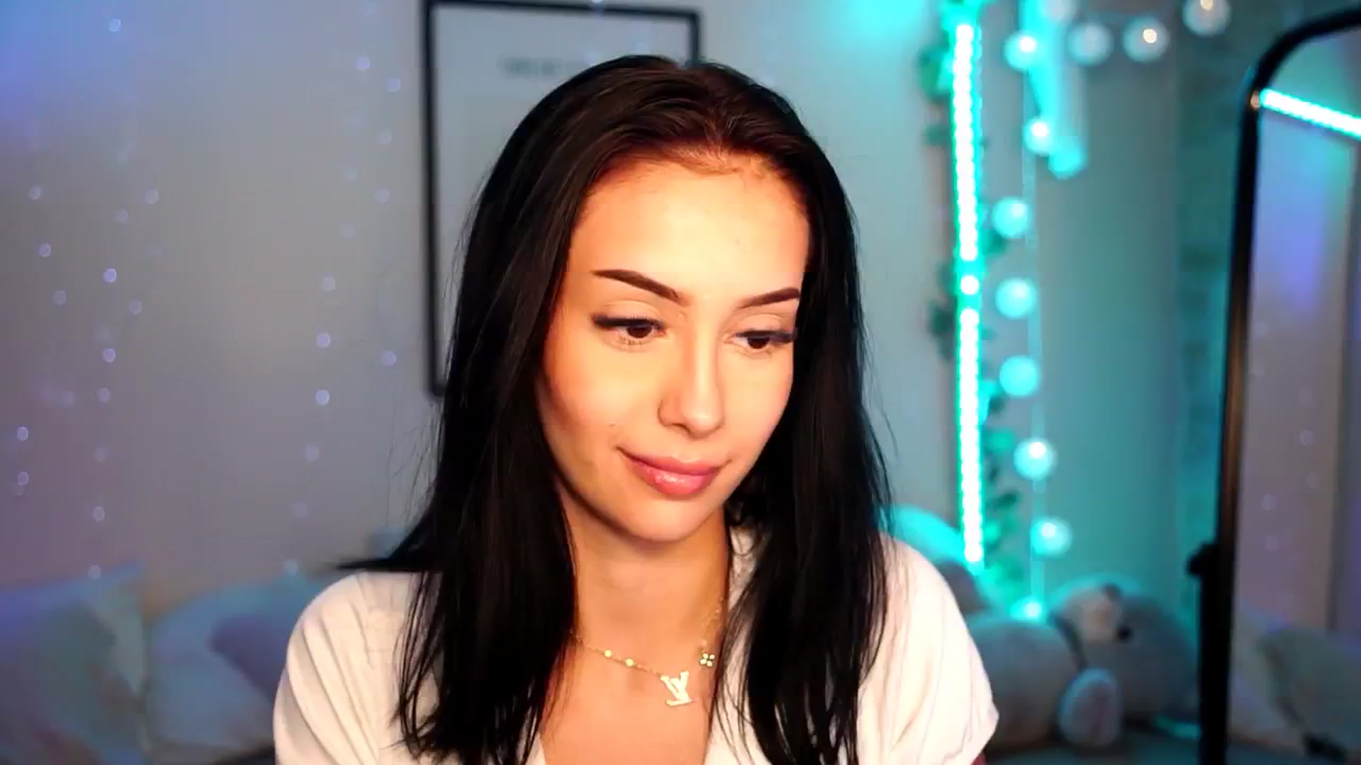 Gallery image thumbnail from Naomii18's myfreecams stream on, 07/14/2024, 20:46 image 7 of 20