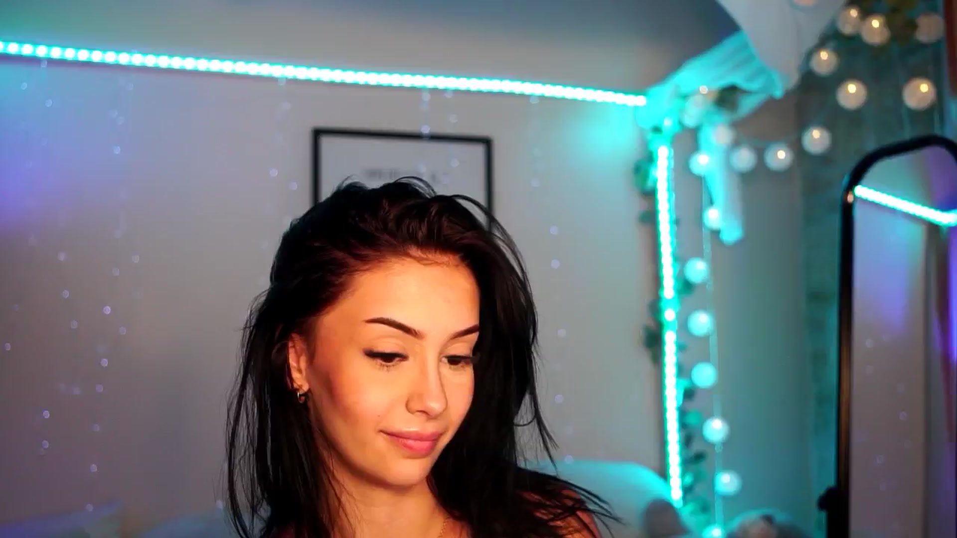 Gallery image thumbnail from Naomii18's myfreecams stream on, 07/14/2024, 20:46 image 19 of 20