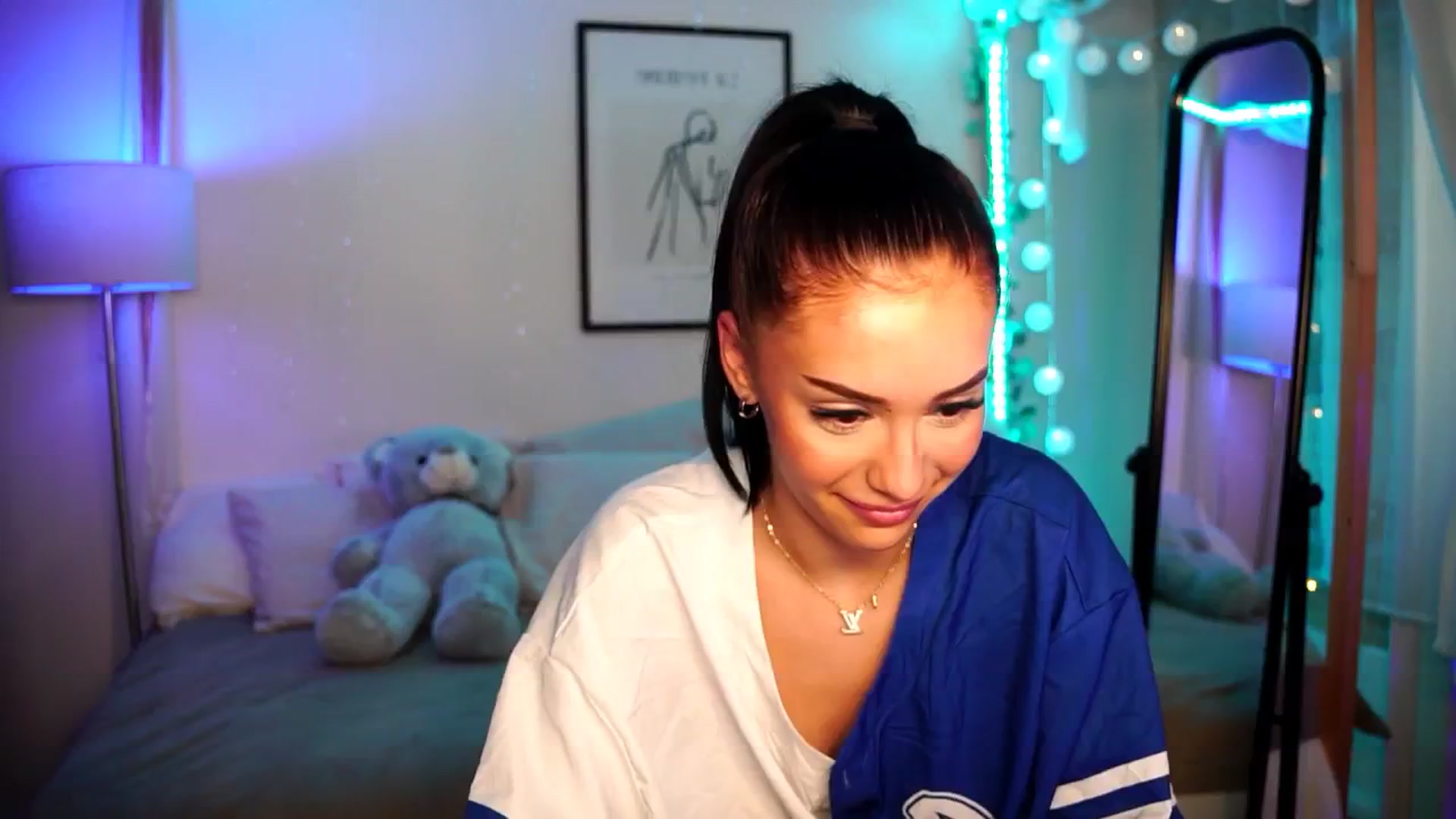 Gallery image thumbnail from Naomii18's myfreecams stream on, 07/15/2024, 15:22 image 2 of 20