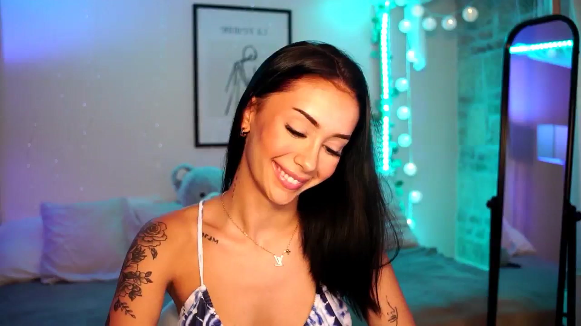 Gallery image thumbnail from Naomii18's myfreecams stream on, 07/16/2024, 17:43 image 5 of 20