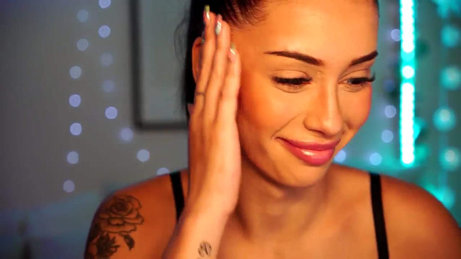 Gallery image thumbnail from Naomii18's myfreecams stream on, 07/24/2024, 15:43 image 16 of 20