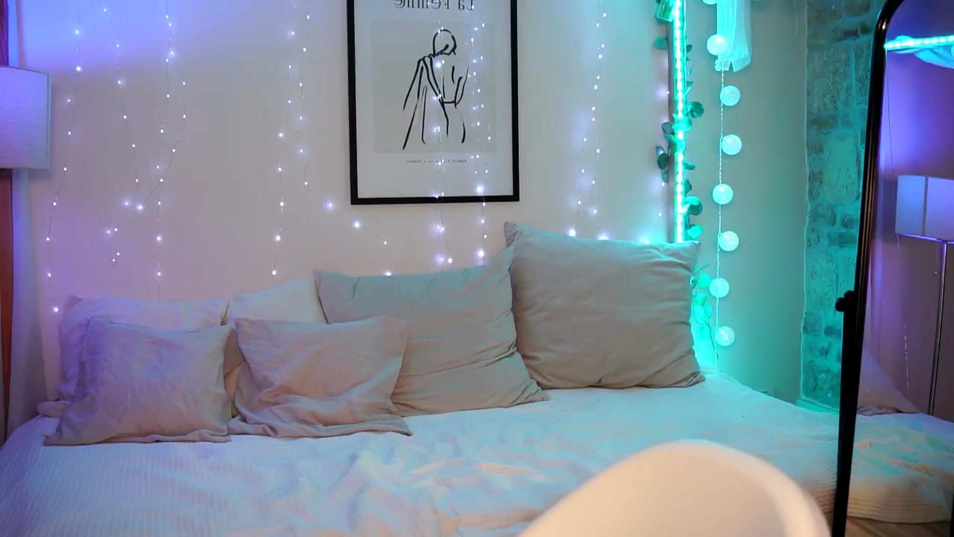 Gallery image thumbnail from Naomii18's myfreecams stream on, 07/24/2024, 15:43 image 11 of 20