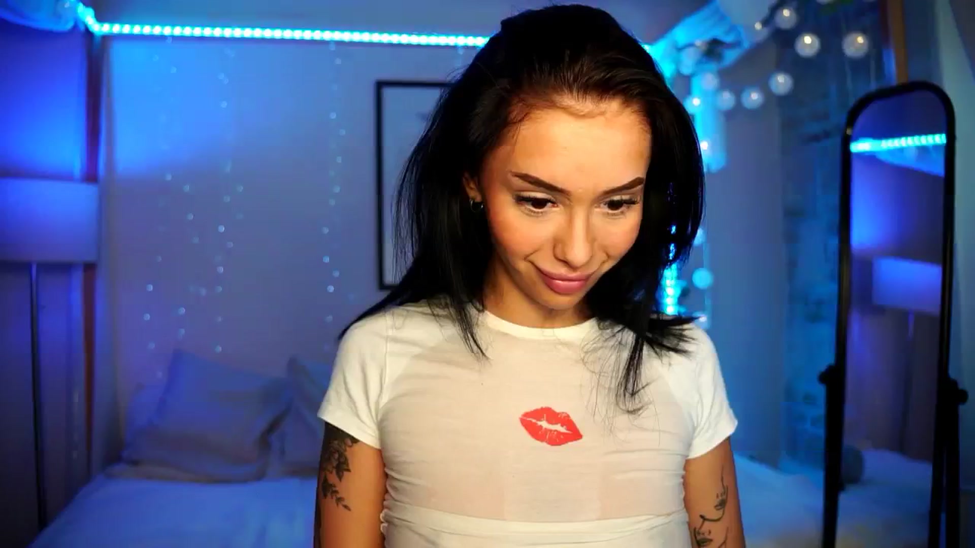 Gallery image thumbnail from Naomii18's myfreecams stream on, 07/27/2024, 14:53 image 19 of 20