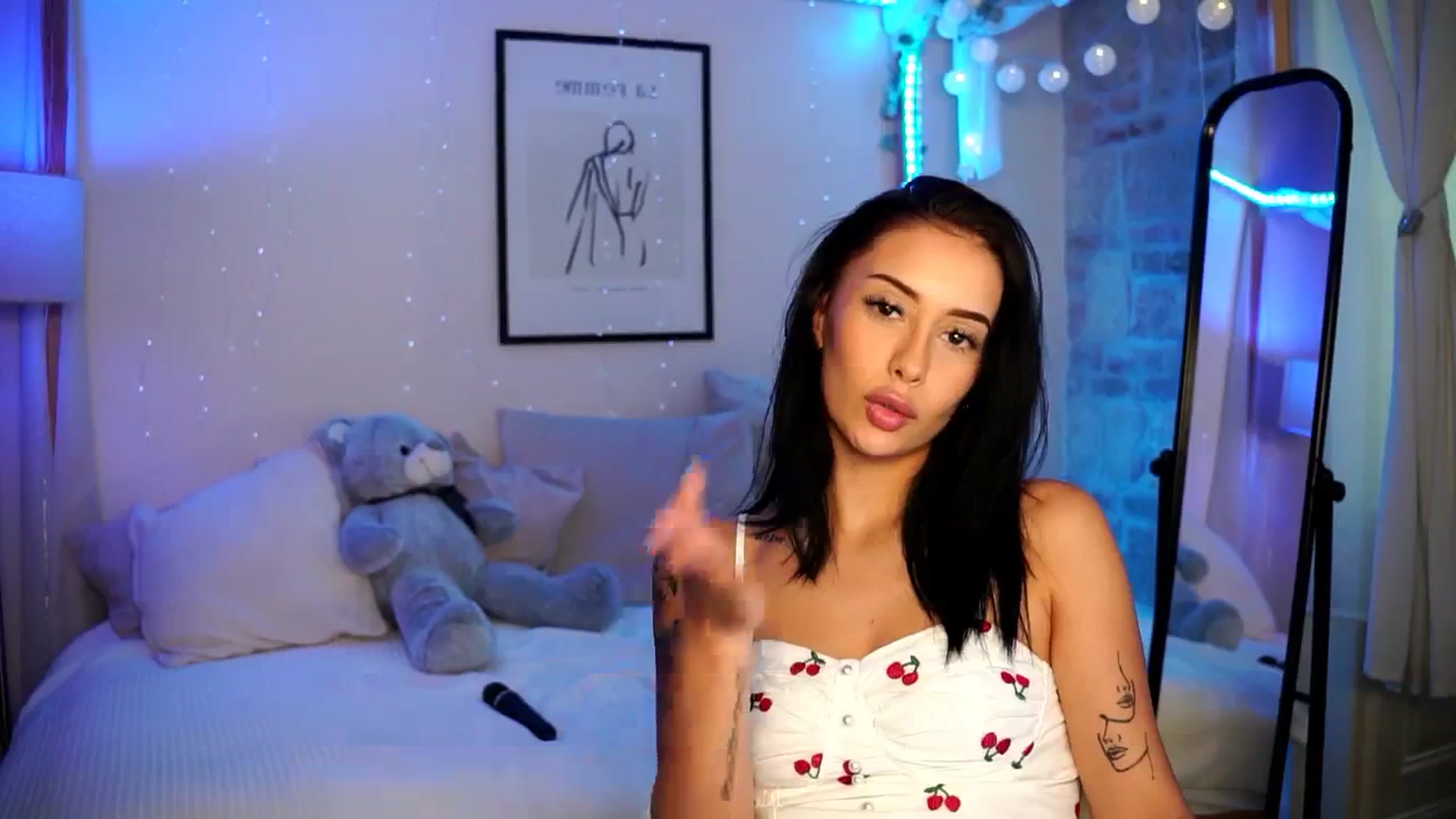 Gallery image thumbnail from Naomii18's myfreecams stream on, 07/28/2024, 15:04 image 14 of 20