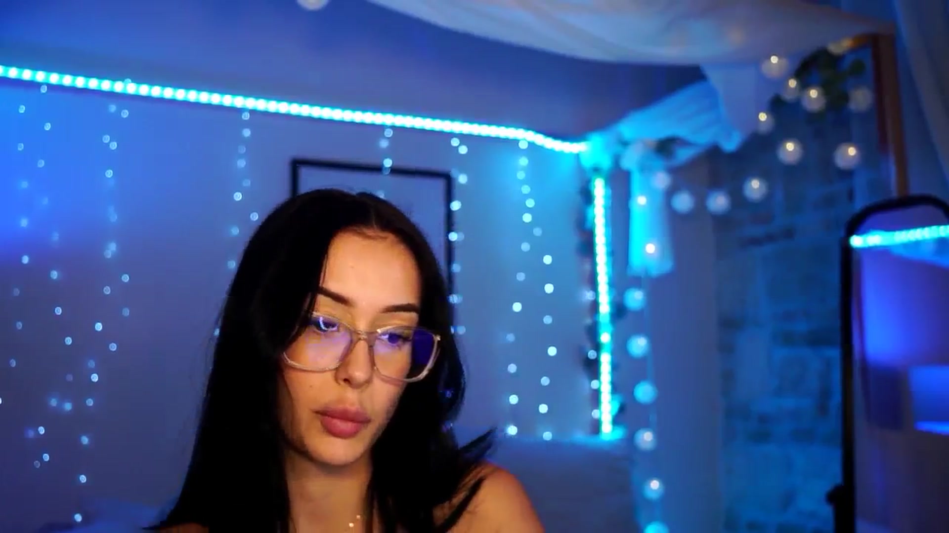 Gallery image thumbnail from Naomii18's myfreecams stream on, 07/29/2024, 21:05 image 12 of 20
