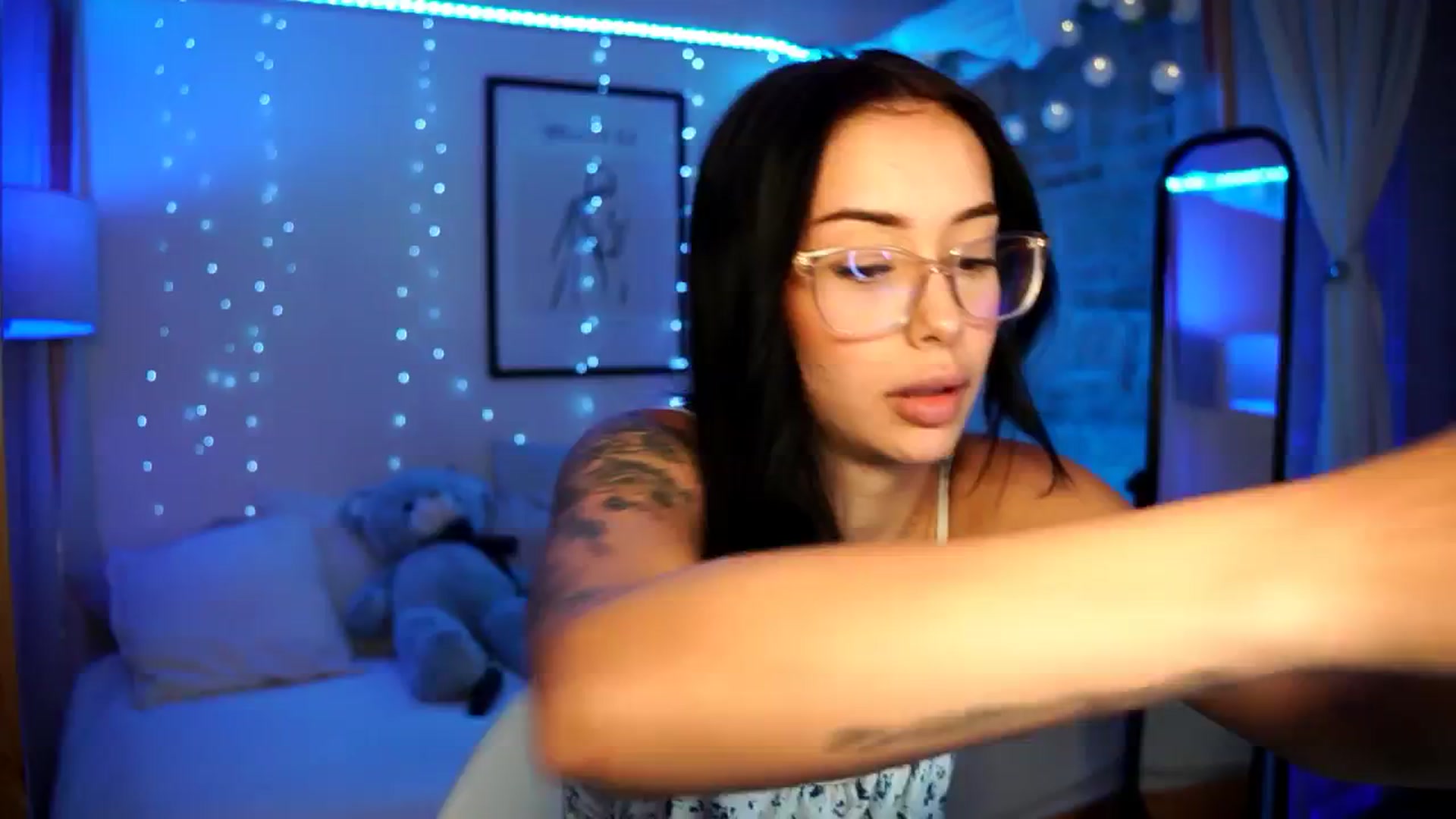 Gallery image thumbnail from Naomii18's myfreecams stream on, 07/29/2024, 21:05 image 1 of 20