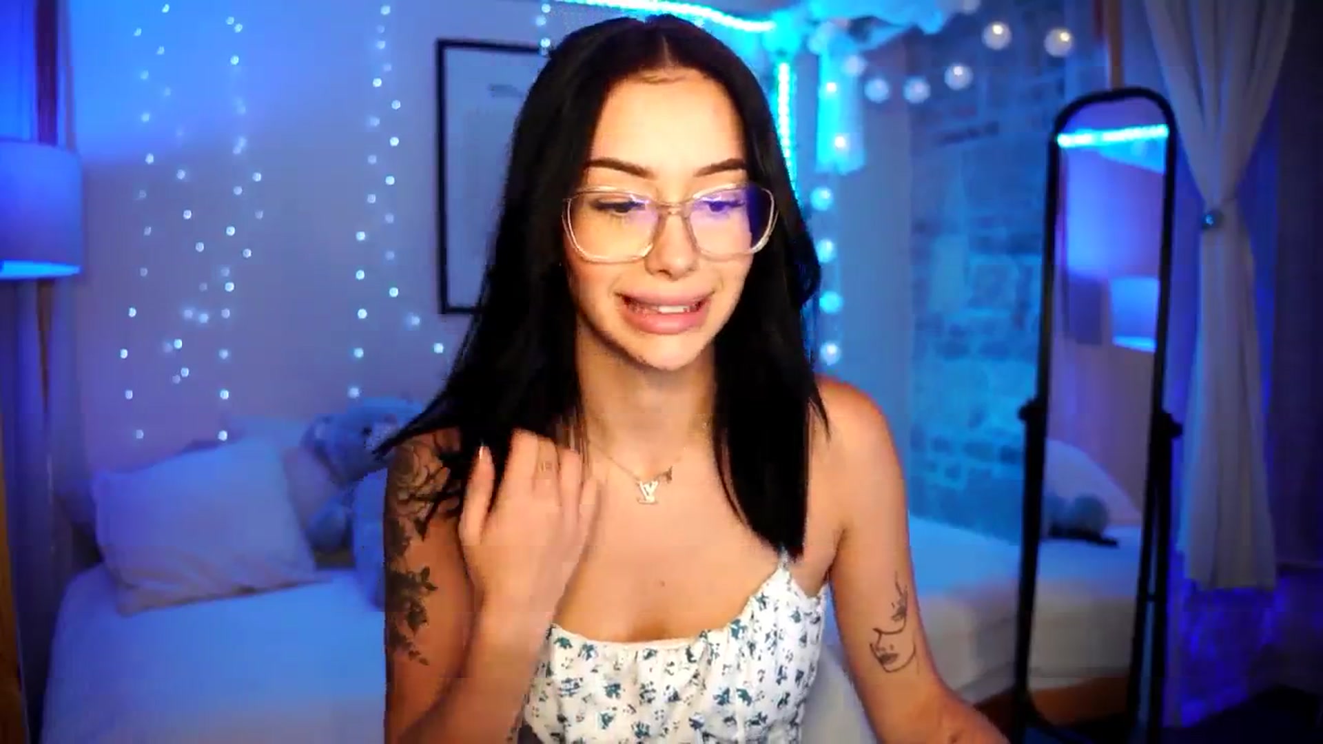 Gallery image thumbnail from Naomii18's myfreecams stream on, 07/29/2024, 21:05 image 3 of 20