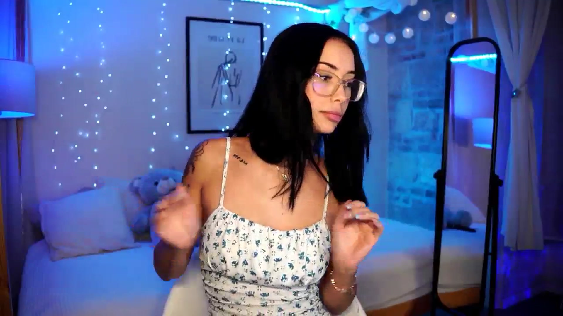 Gallery image thumbnail from Naomii18's myfreecams stream on, 07/29/2024, 21:05 image 2 of 20