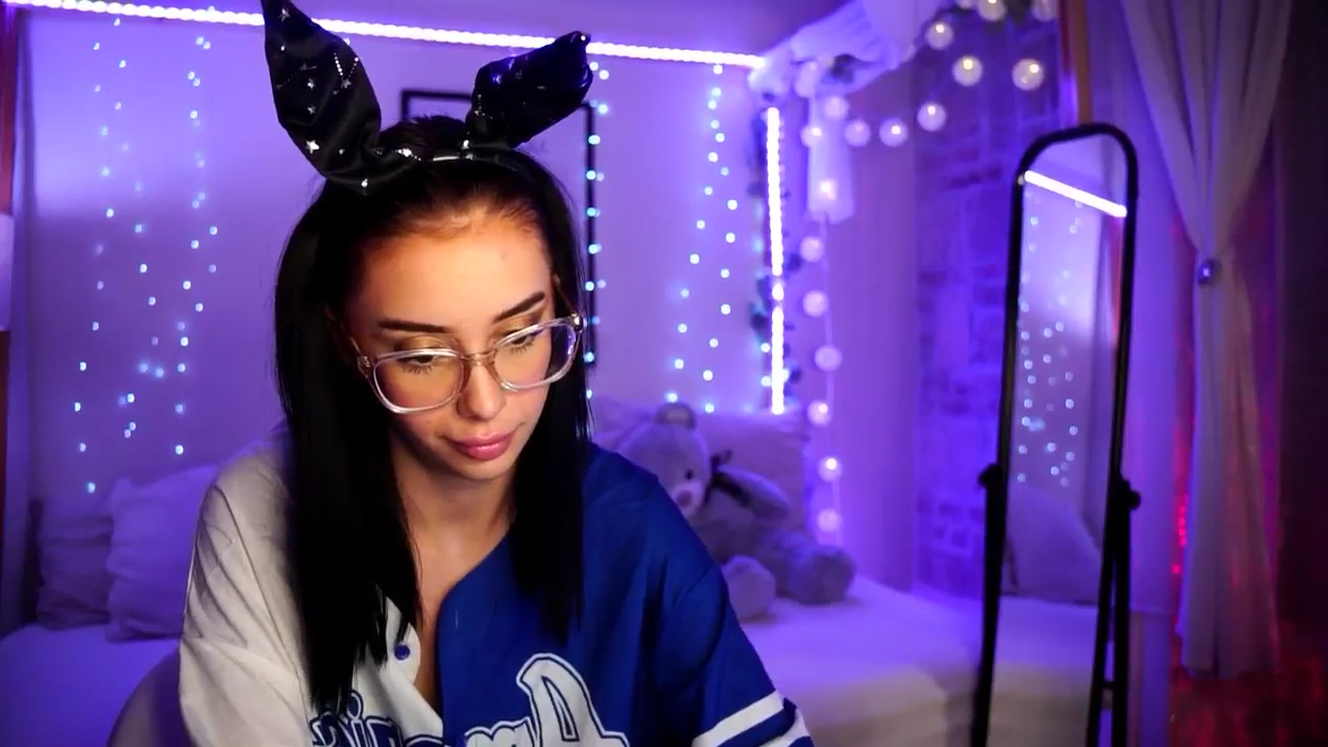 Gallery image thumbnail from Naomii18's myfreecams stream on, 07/30/2024, 22:31 image 4 of 20