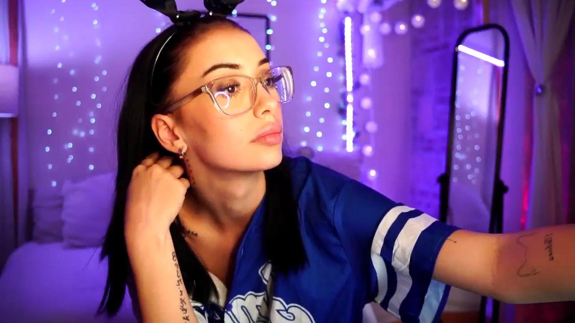 Gallery image thumbnail from Naomii18's myfreecams stream on, 07/30/2024, 22:31 image 10 of 20