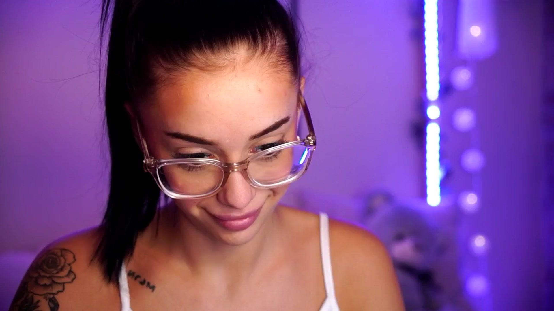 Gallery image thumbnail from Naomii18's myfreecams stream on, 08/02/2024, 17:06 image 12 of 20