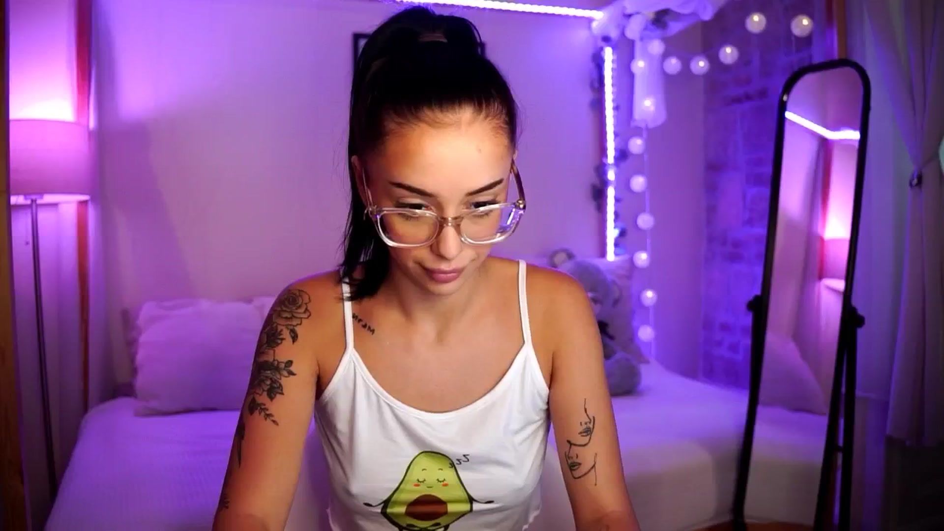 Gallery image thumbnail from Naomii18's myfreecams stream on, 08/02/2024, 17:06 image 1 of 20