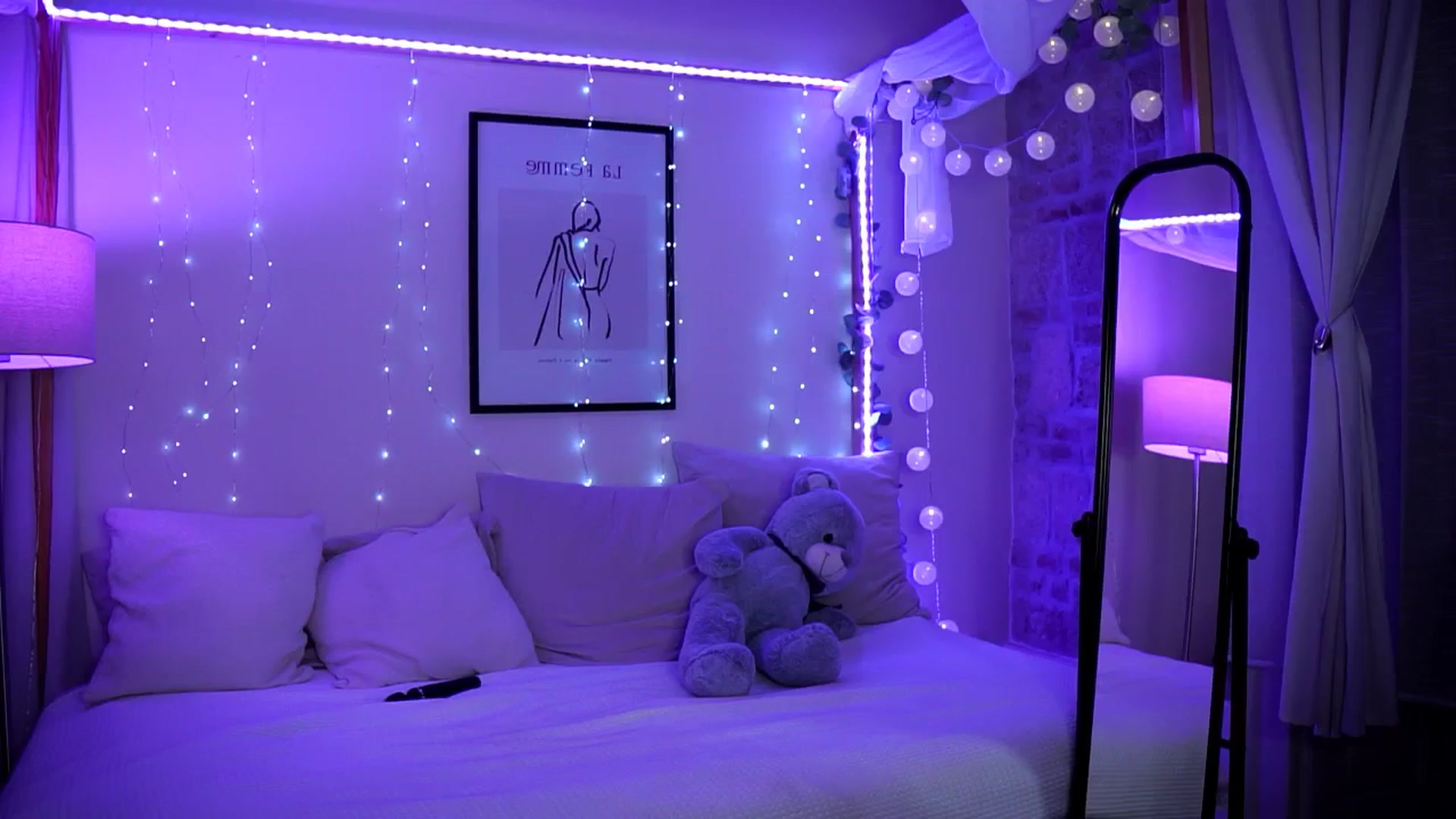 Gallery image thumbnail from Naomii18's myfreecams stream on, 08/06/2024, 19:29 image 3 of 20