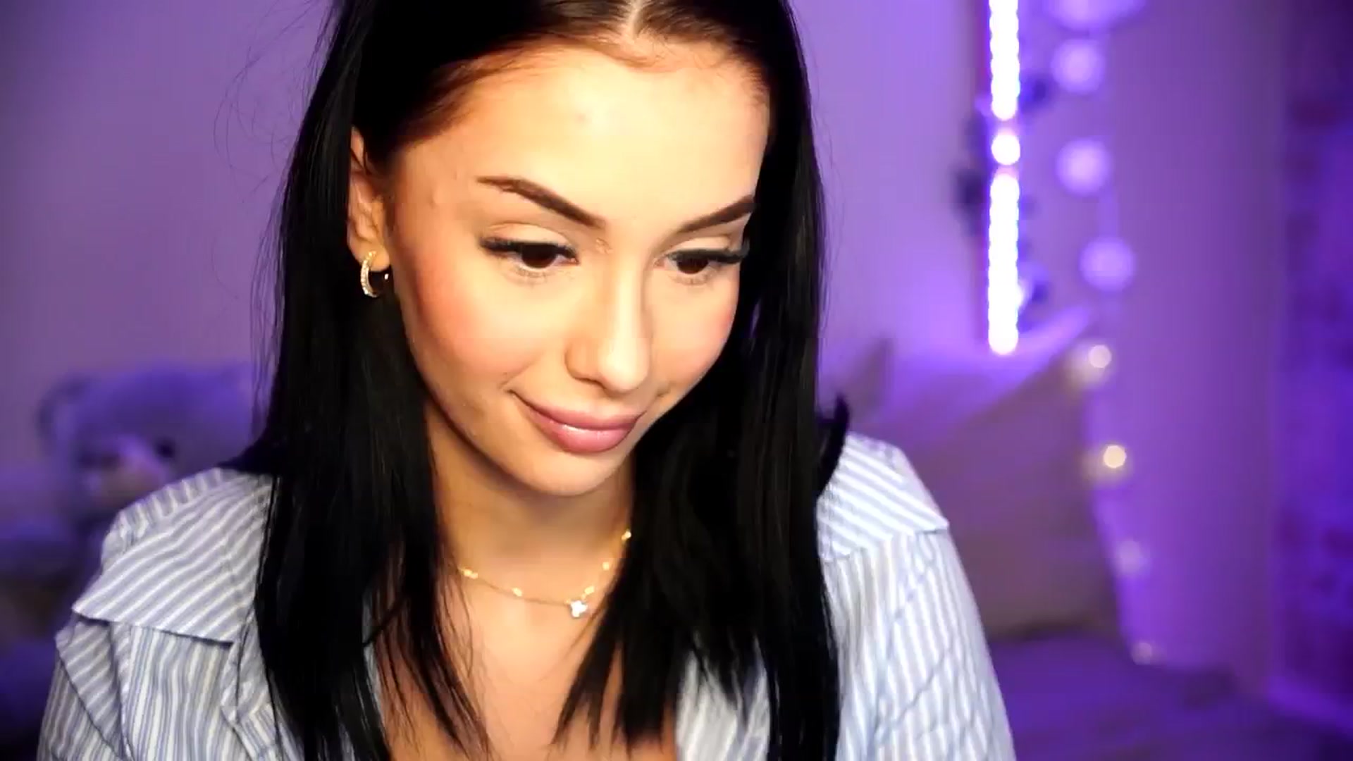 Gallery image thumbnail from Naomii18's myfreecams stream on, 08/15/2024, 19:08 image 20 of 20