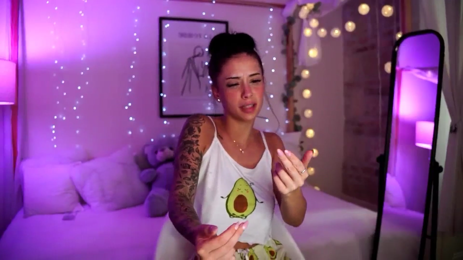 Gallery image thumbnail from Naomii18's myfreecams stream on, 08/27/2024, 16:05 image 7 of 20