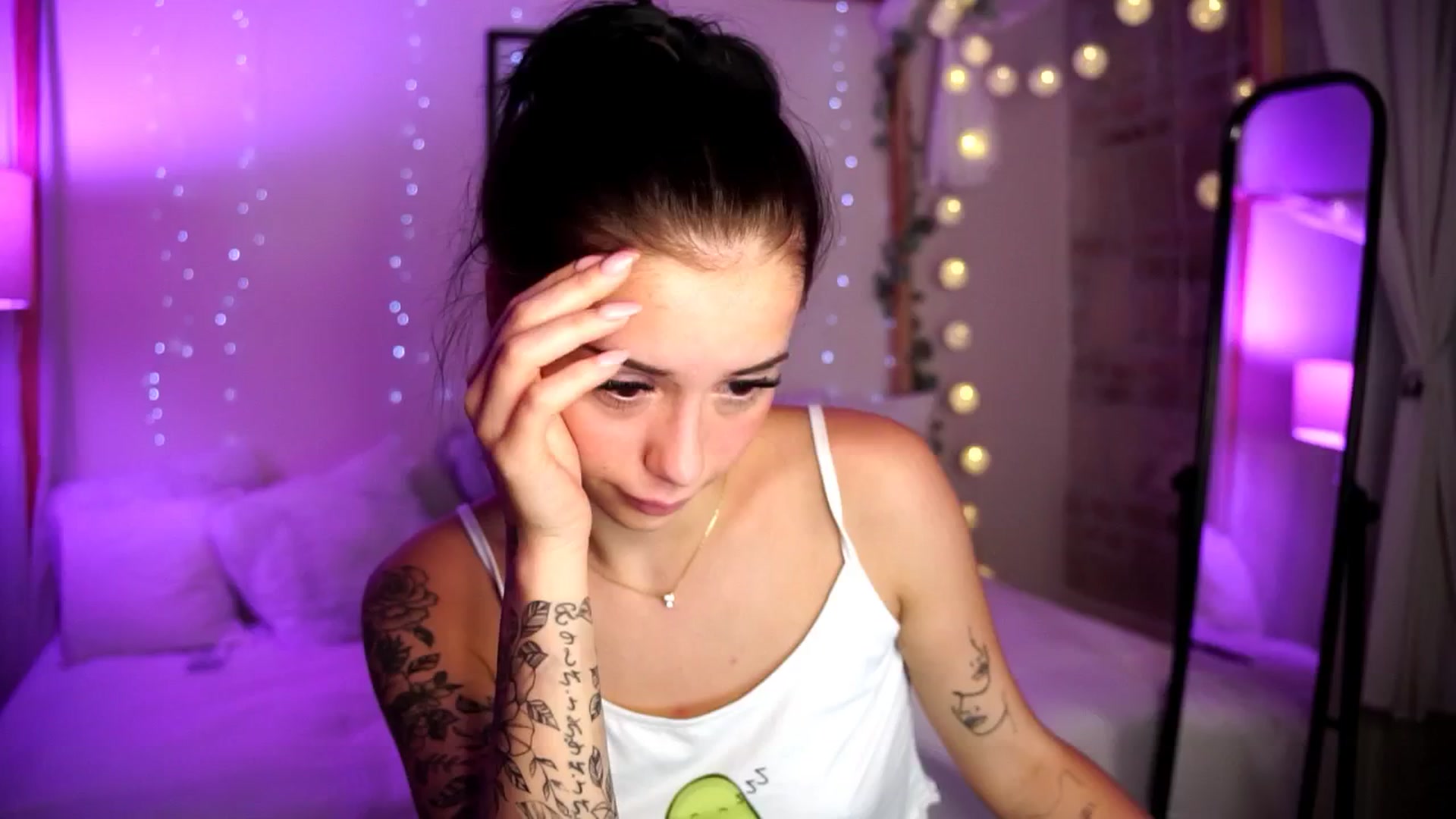 Gallery image thumbnail from Naomii18's myfreecams stream on, 08/27/2024, 16:46 image 20 of 20