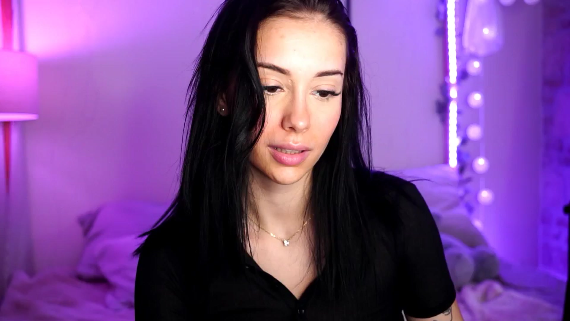 Gallery image thumbnail from Naomii18's myfreecams stream on, 09/01/2024, 15:21 image 19 of 20