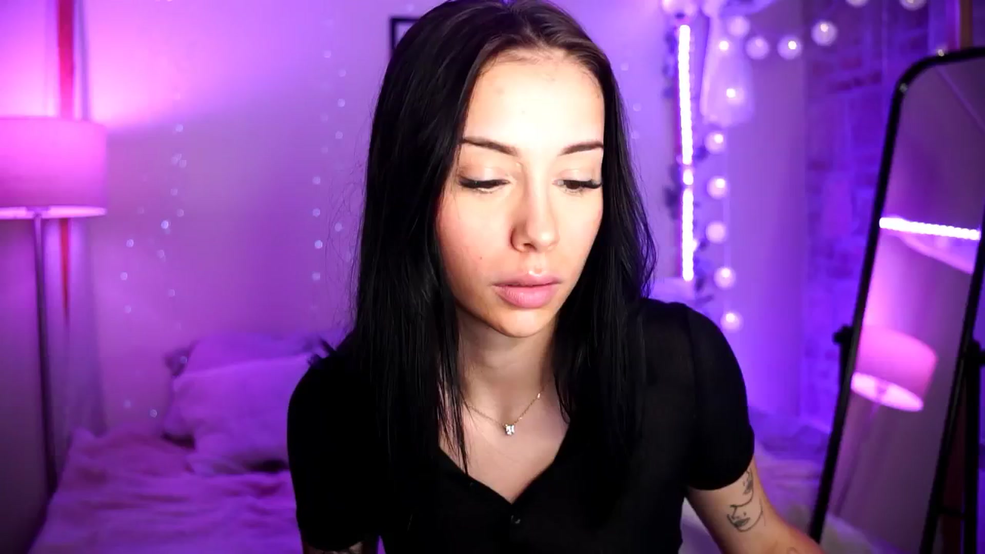 Gallery image thumbnail from Naomii18's myfreecams stream on, 09/01/2024, 17:28 image 20 of 20