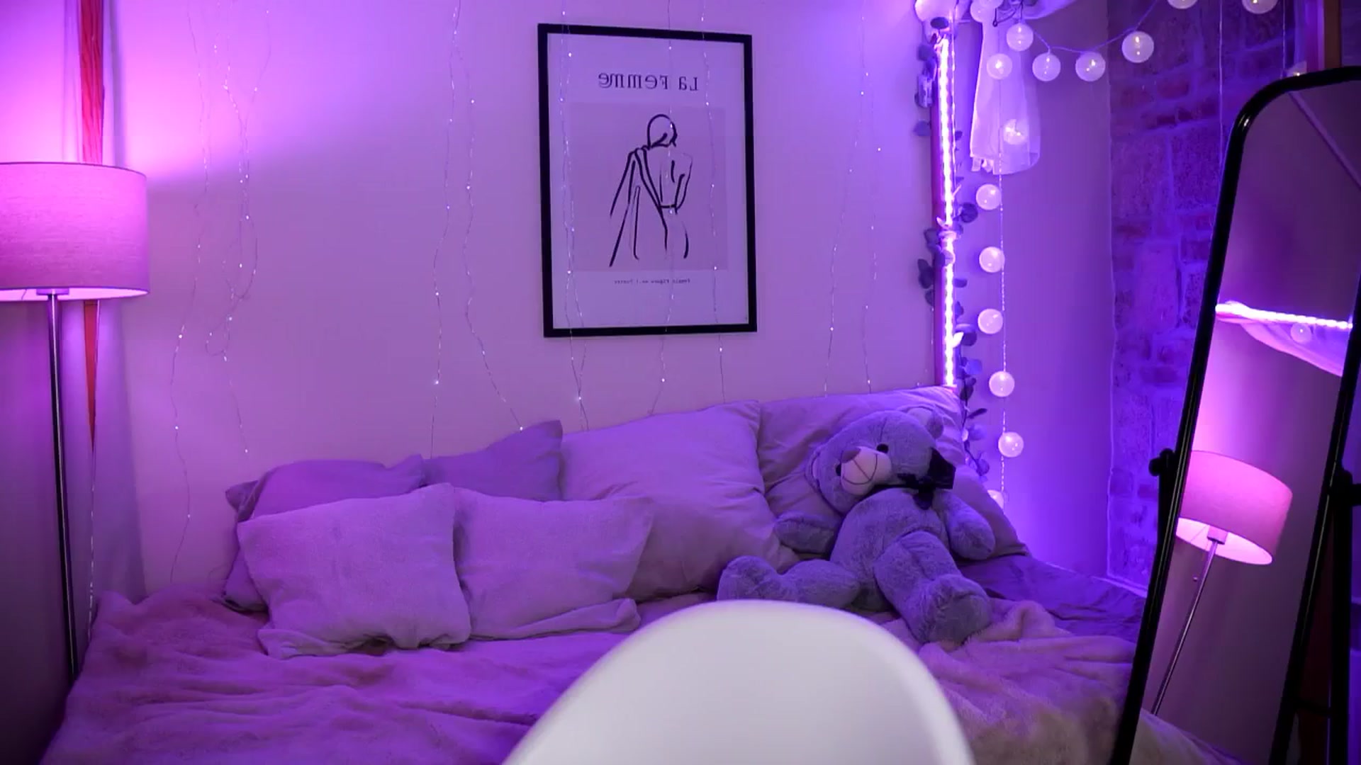 Gallery image thumbnail from Naomii18's myfreecams stream on, 09/01/2024, 17:28 image 19 of 20