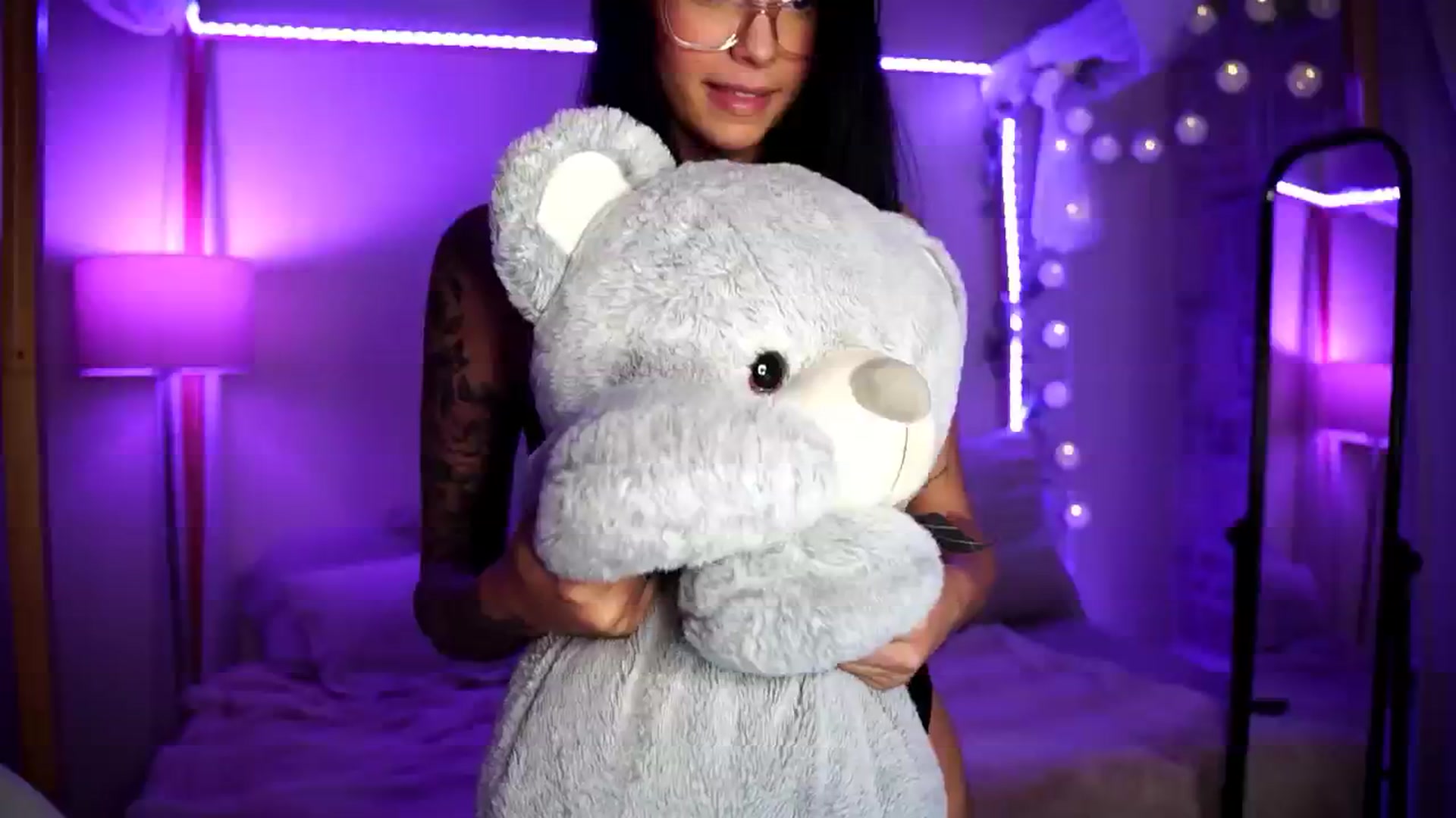 Gallery image thumbnail from Naomii18's myfreecams stream on, 09/04/2024, 18:07 image 11 of 20