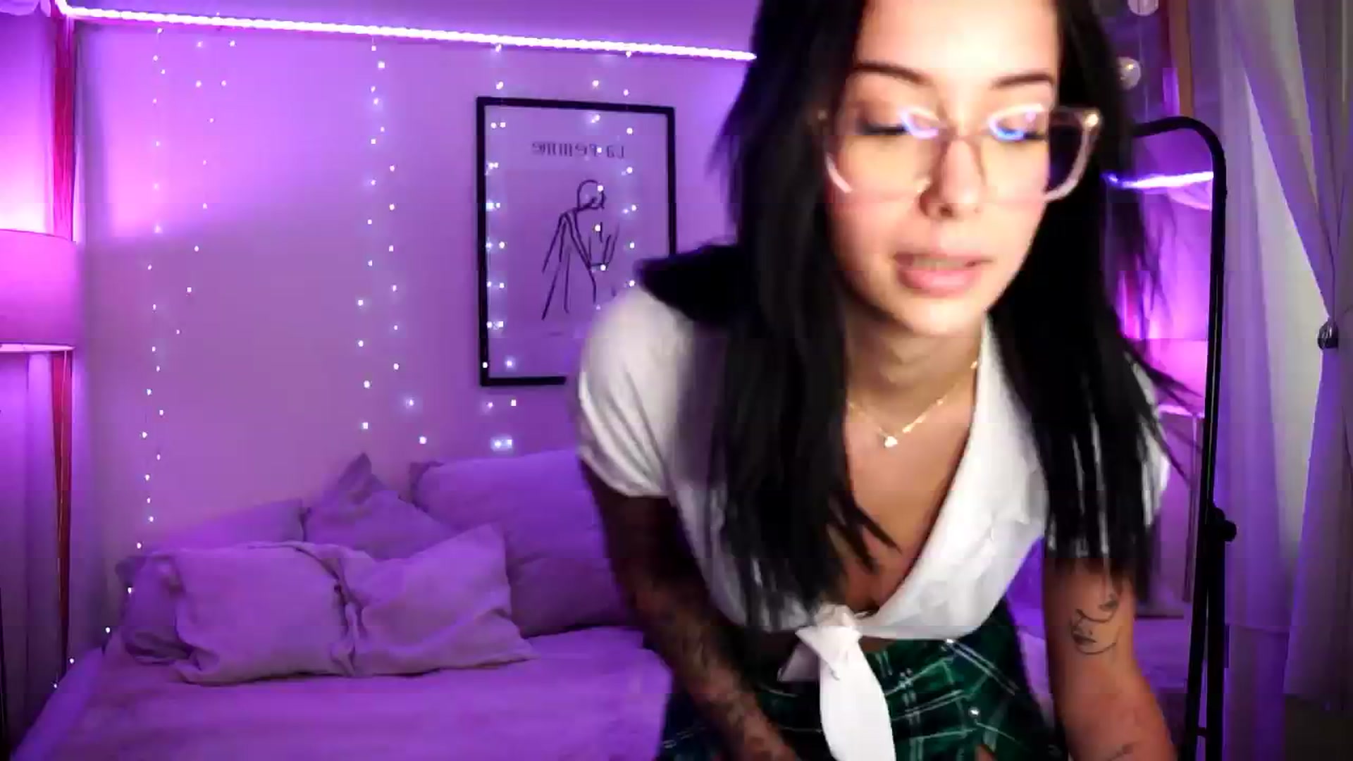 Gallery image thumbnail from Naomii18's myfreecams stream on, 09/06/2024, 14:14 image 4 of 20