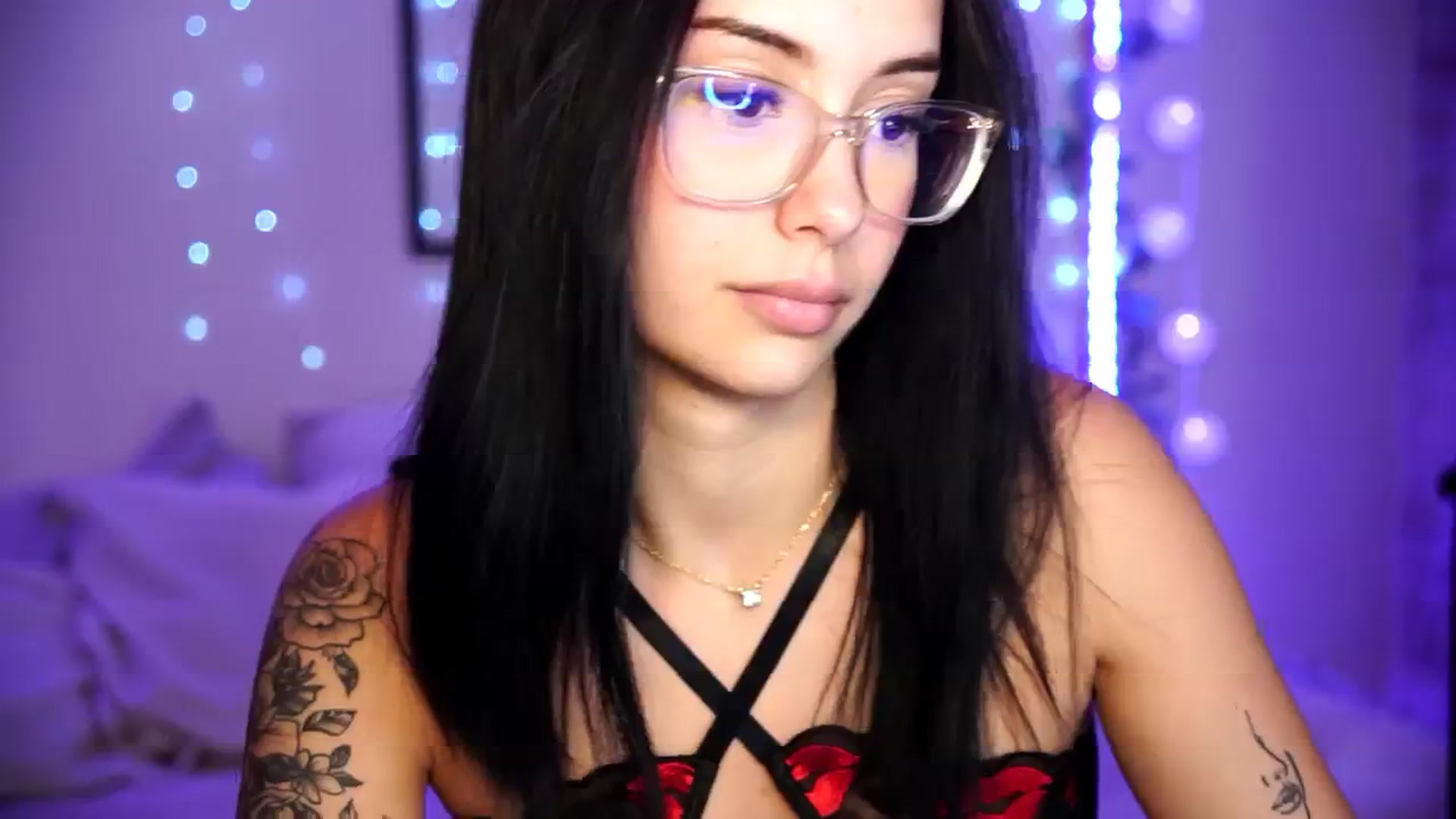Gallery image thumbnail from Naomii18's myfreecams stream on, 09/06/2024, 16:53 image 15 of 20