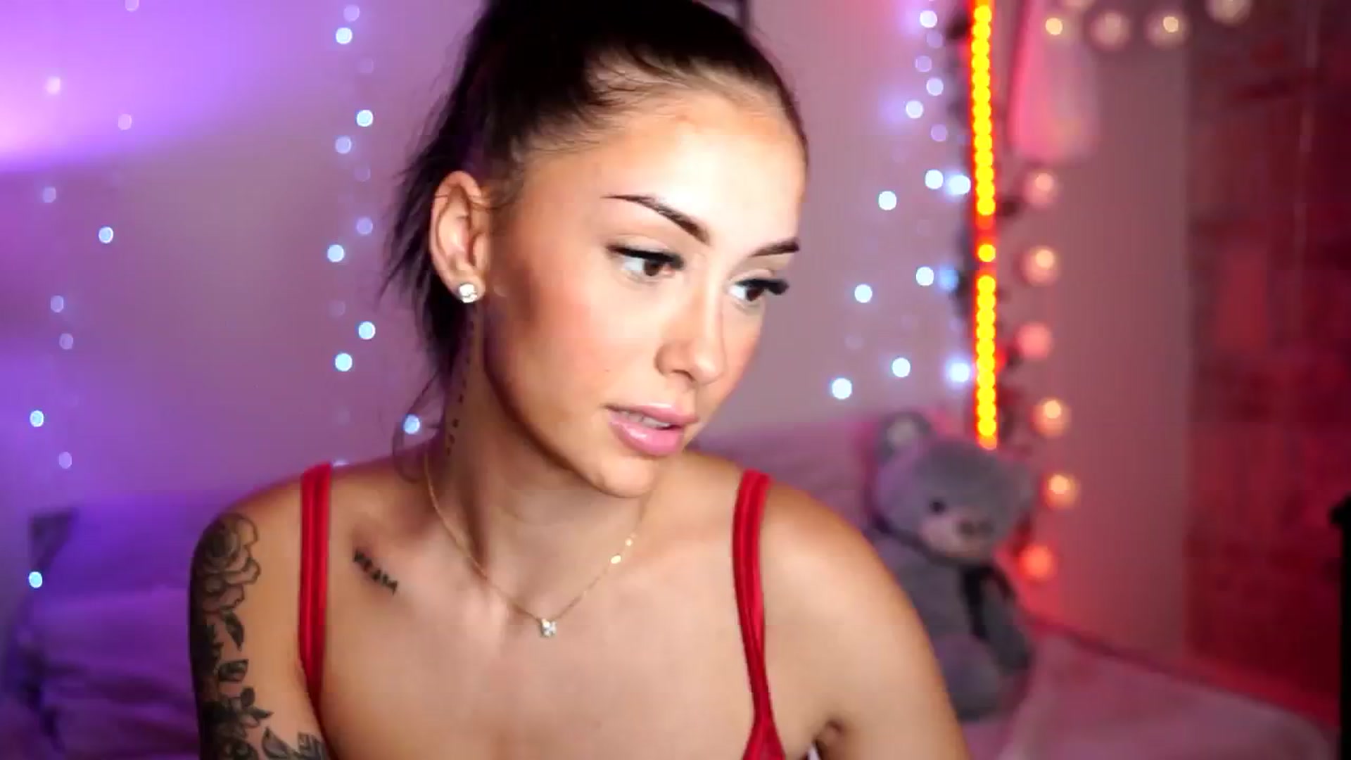 Gallery image thumbnail from Naomii18's myfreecams stream on, 09/10/2024, 16:26 image 12 of 20