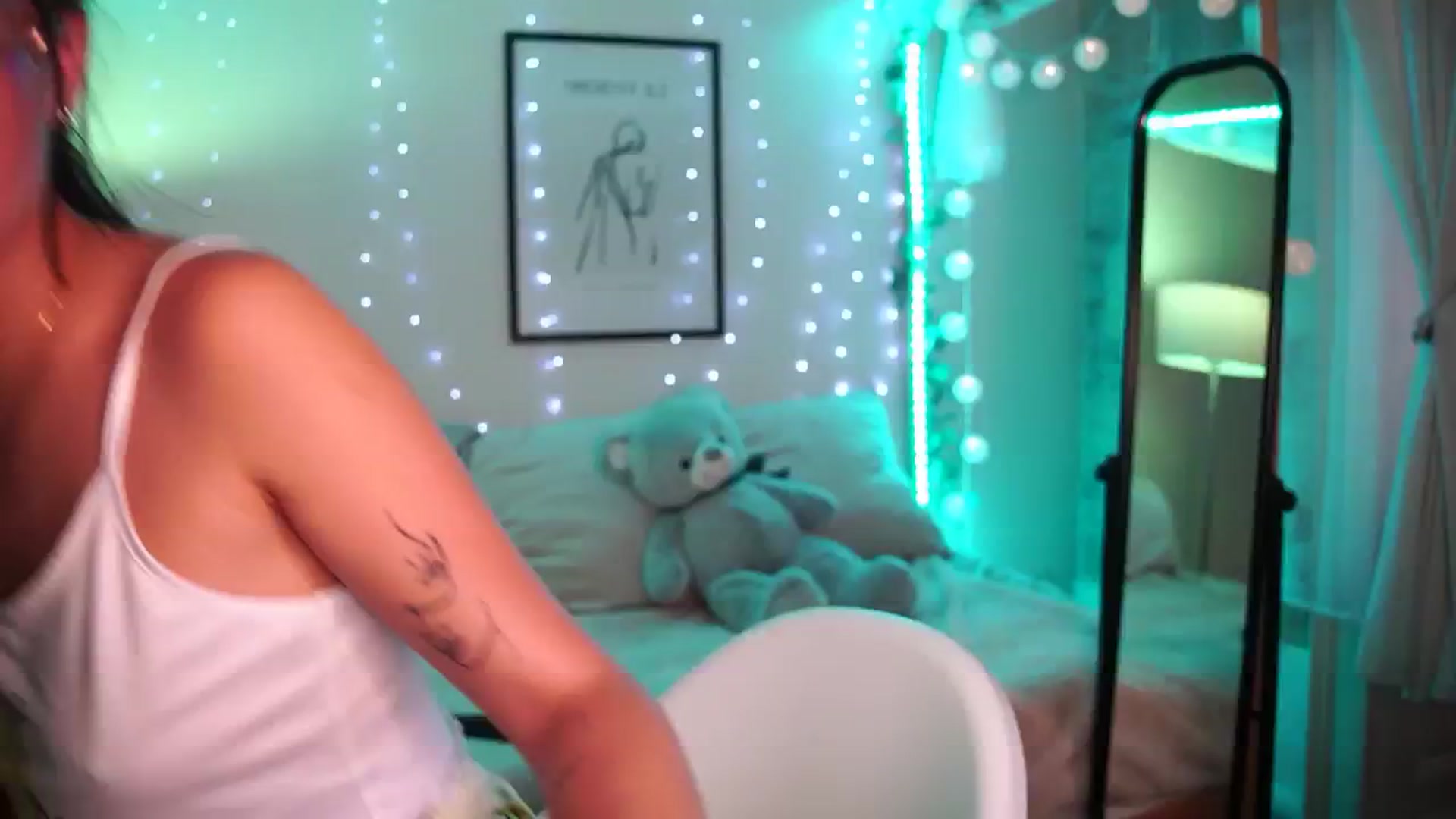 Gallery image thumbnail from Naomii18's myfreecams stream on, 09/13/2024, 13:18 image 15 of 20