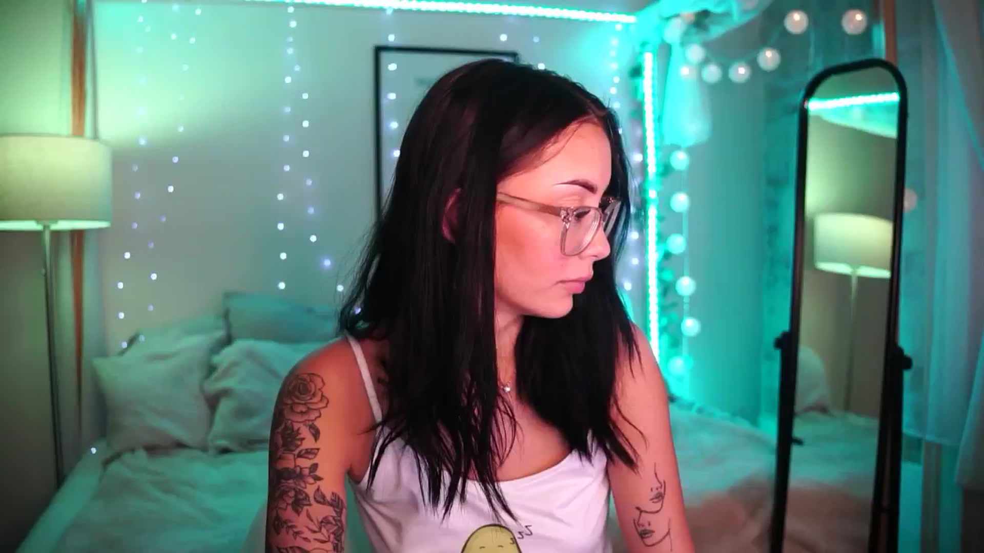 Gallery image thumbnail from Naomii18's myfreecams stream on, 09/13/2024, 13:18 image 5 of 20