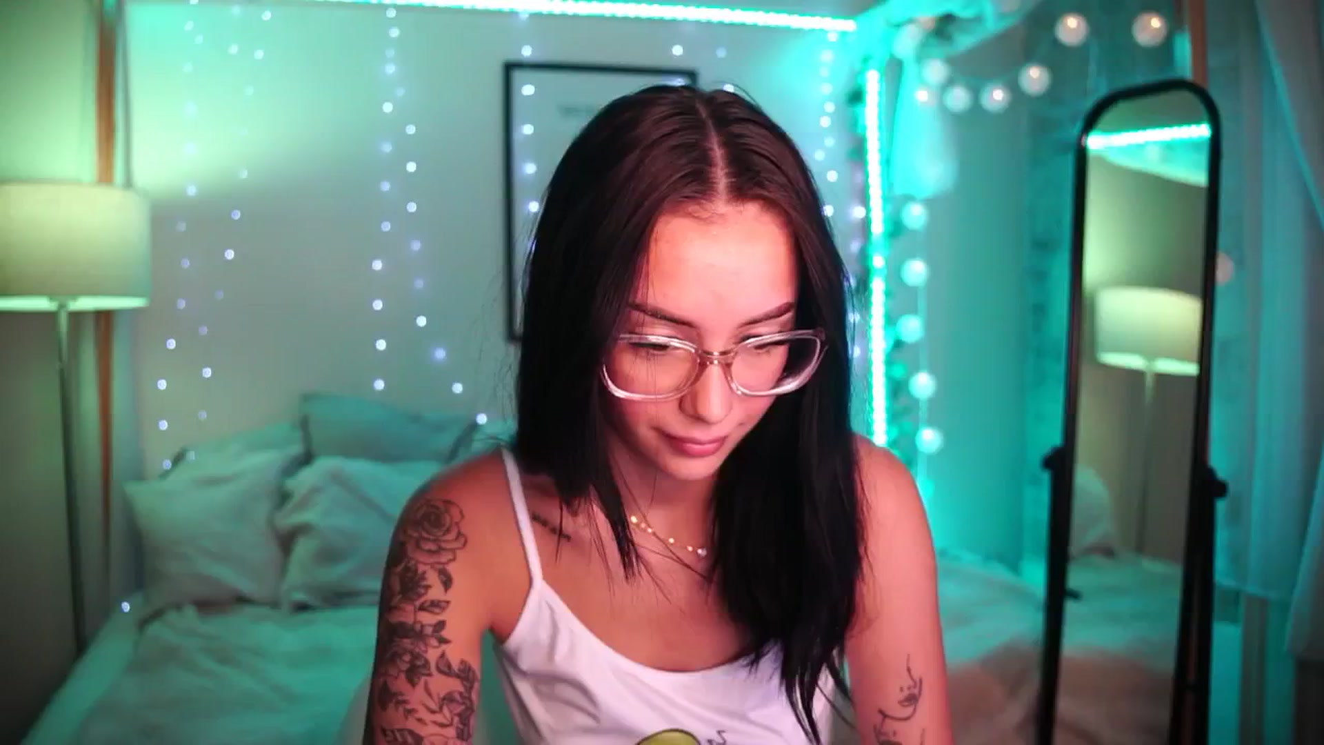 Gallery image thumbnail from Naomii18's myfreecams stream on, 09/13/2024, 13:18 image 4 of 20