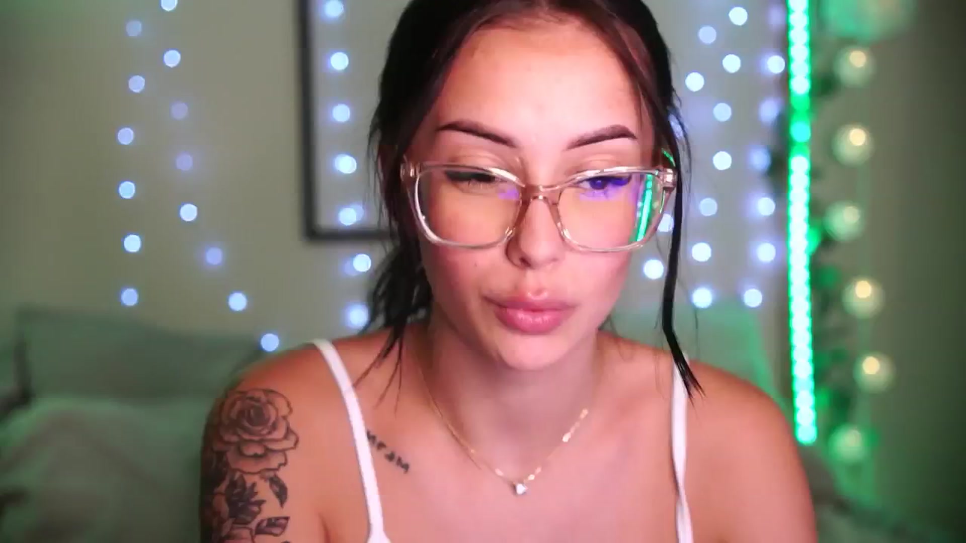 Gallery image thumbnail from Naomii18's myfreecams stream on, 09/13/2024, 14:59 image 4 of 20