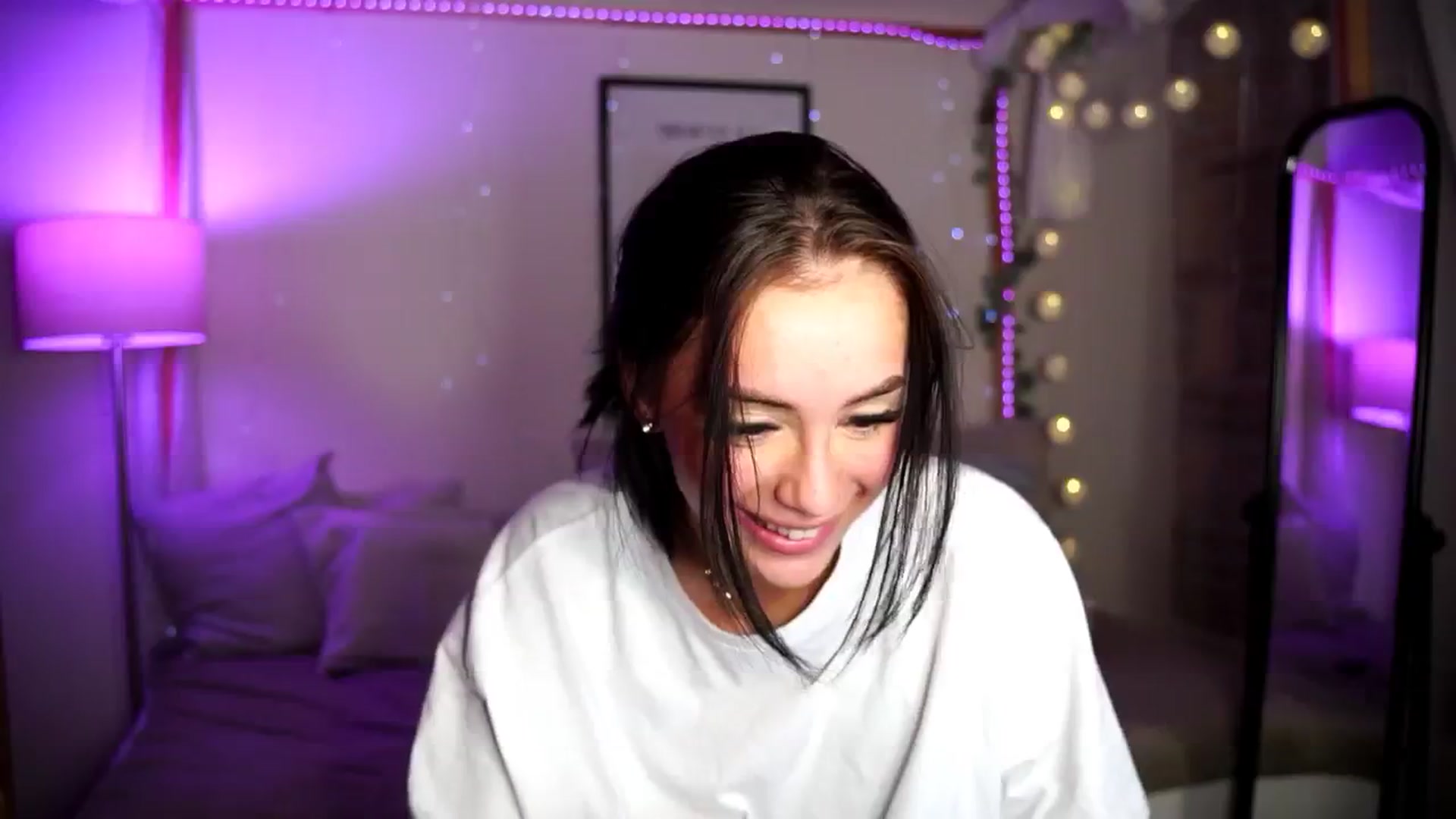 Gallery image thumbnail from Naomii18's myfreecams stream on, 09/15/2024, 20:42 image 12 of 20