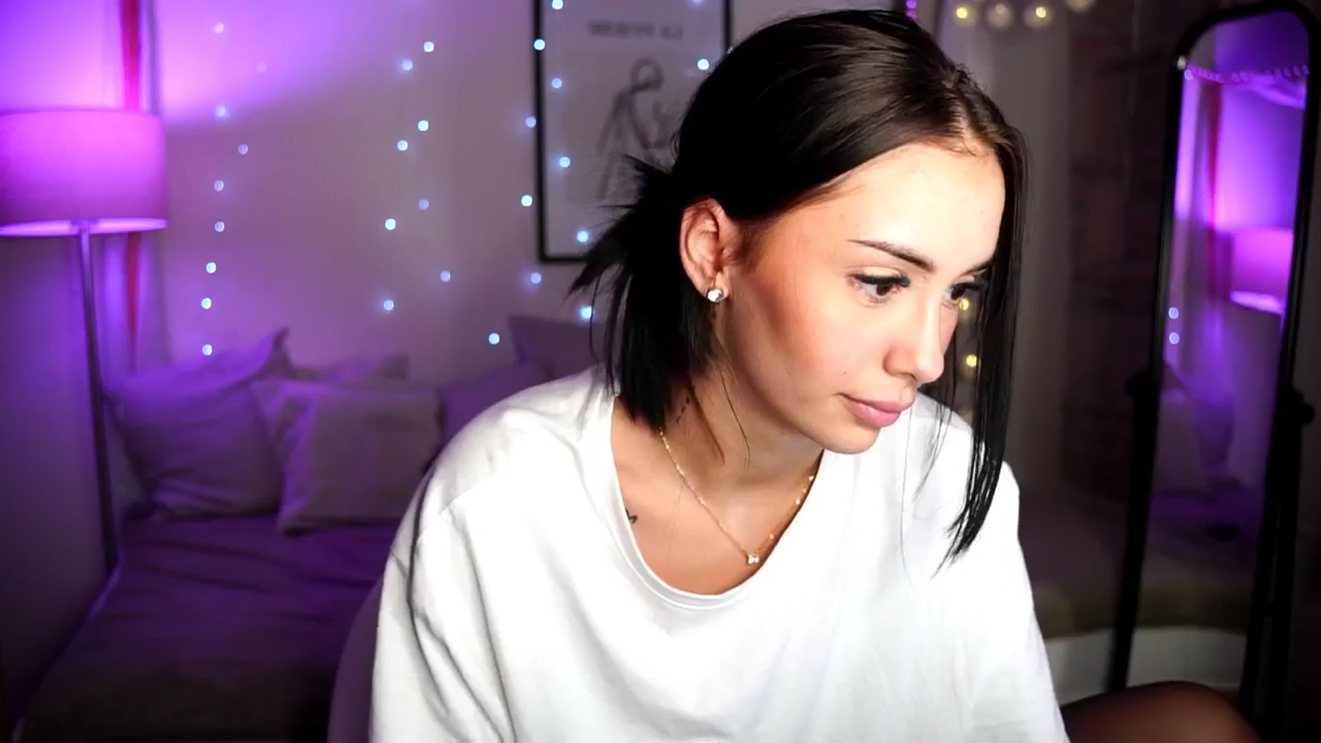 Gallery image thumbnail from Naomii18's myfreecams stream on, 09/15/2024, 20:42 image 17 of 20